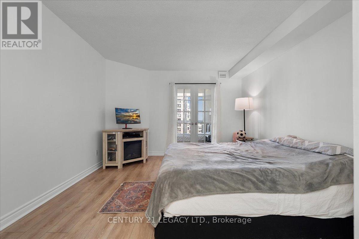 1207 - 2269 Lake Shore Boulevard W, Toronto, Ontario  M8V 3X6 - Photo 13 - W12440742