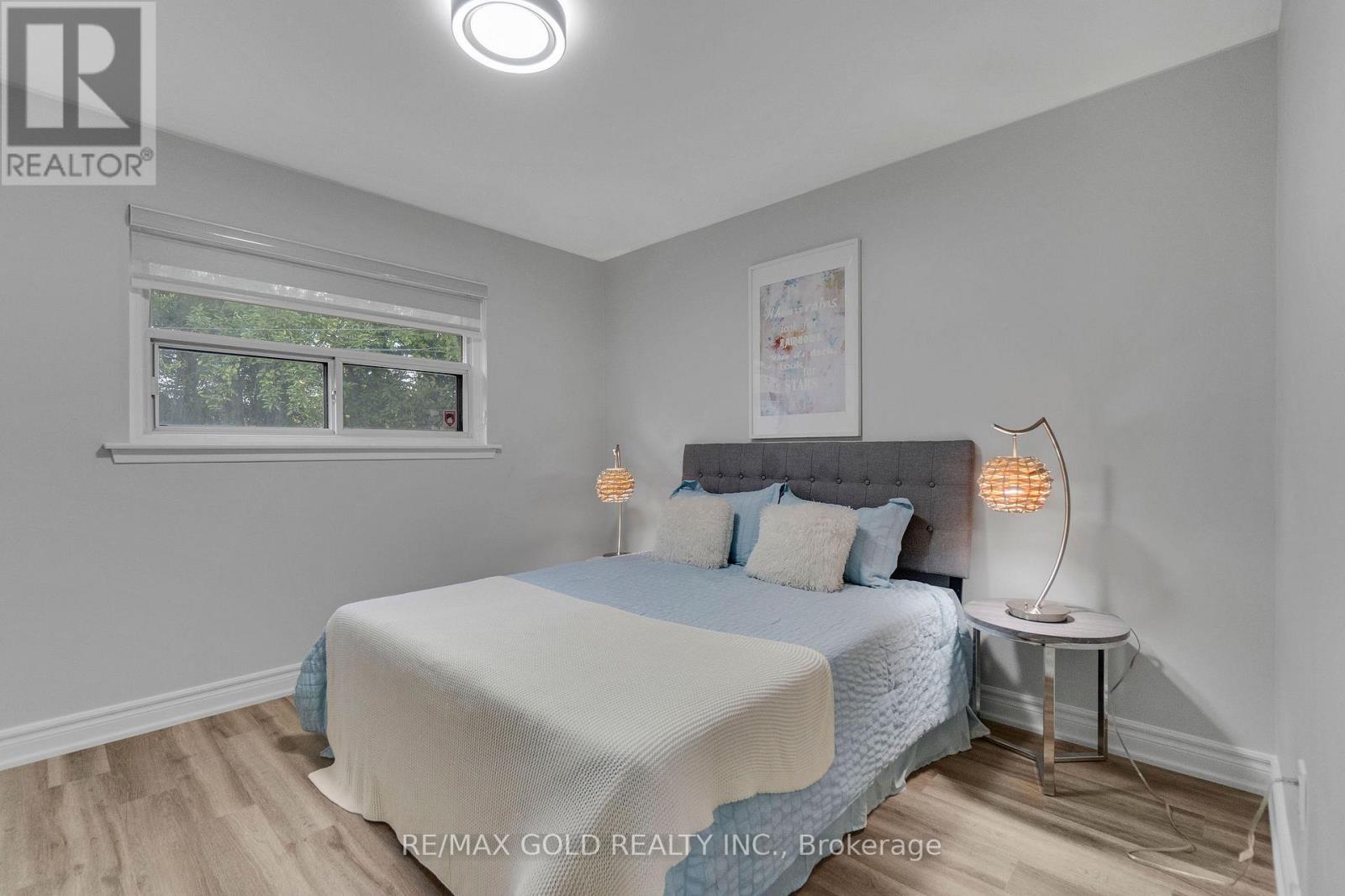 6 Midhurst Drive, Toronto, Ontario  M9V 1Z7 - Photo 22 - W12440755