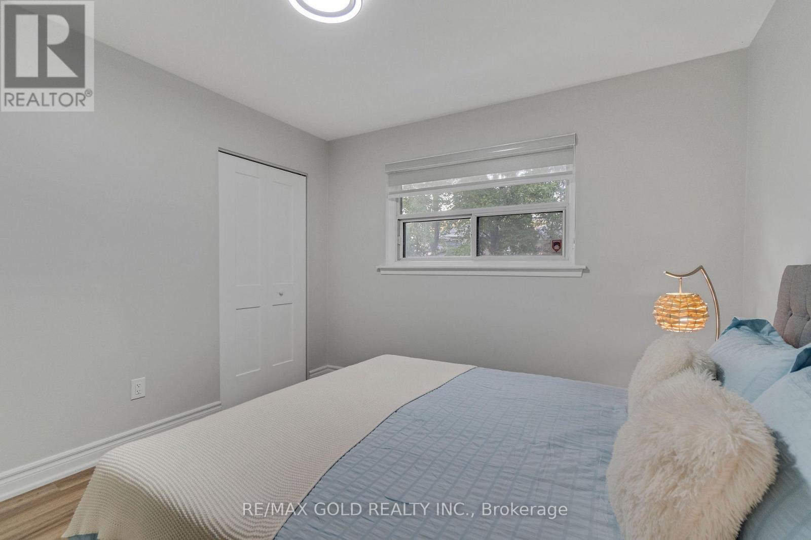 6 Midhurst Drive, Toronto, Ontario  M9V 1Z7 - Photo 23 - W12440755