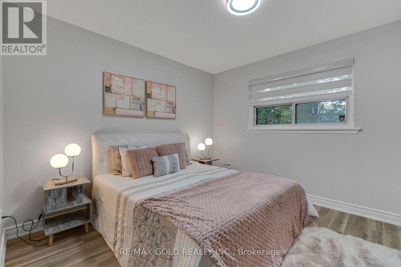 6 Midhurst Drive, Toronto, Ontario  M9V 1Z7 - Photo 24 - W12440755