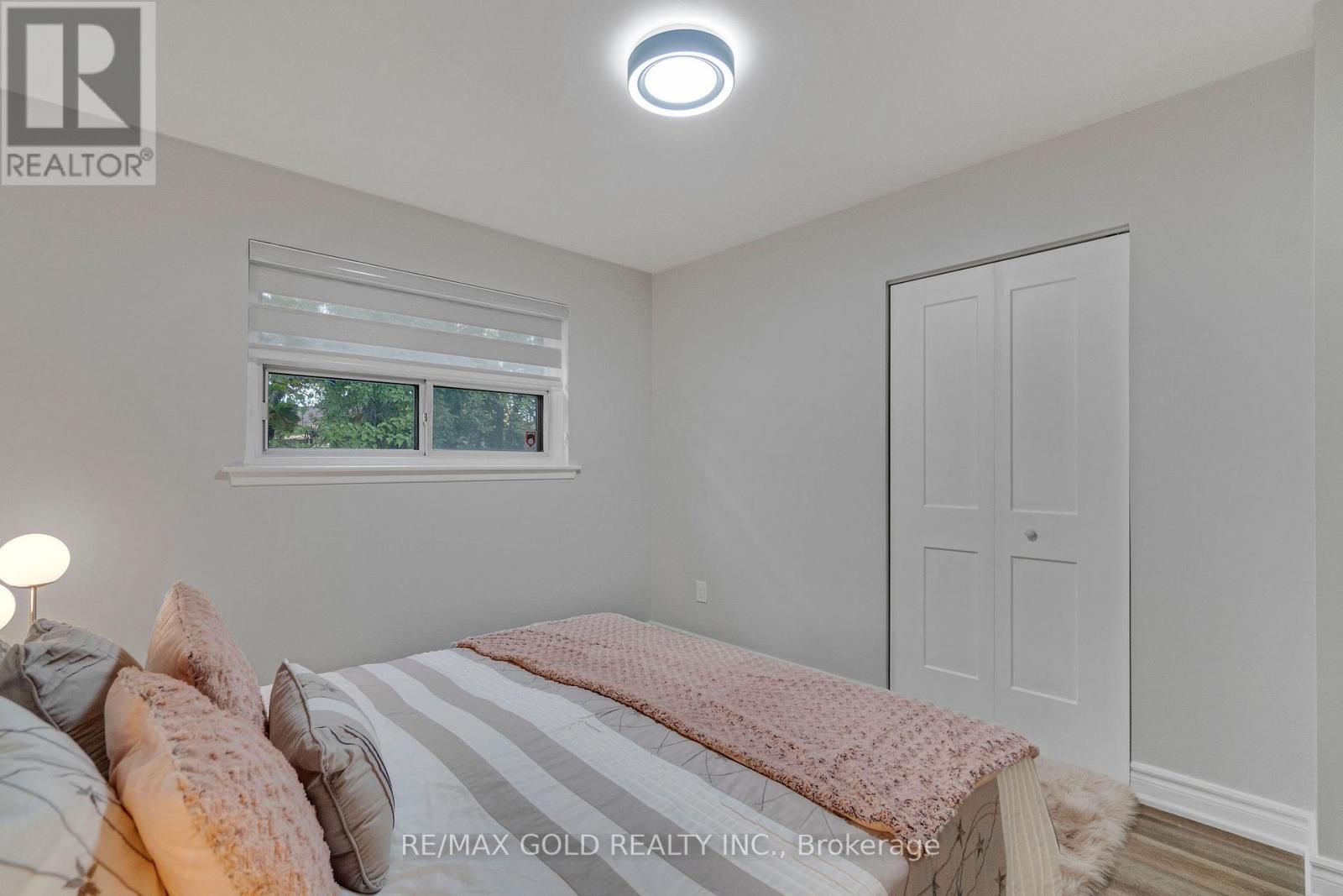 6 Midhurst Drive, Toronto, Ontario  M9V 1Z7 - Photo 25 - W12440755