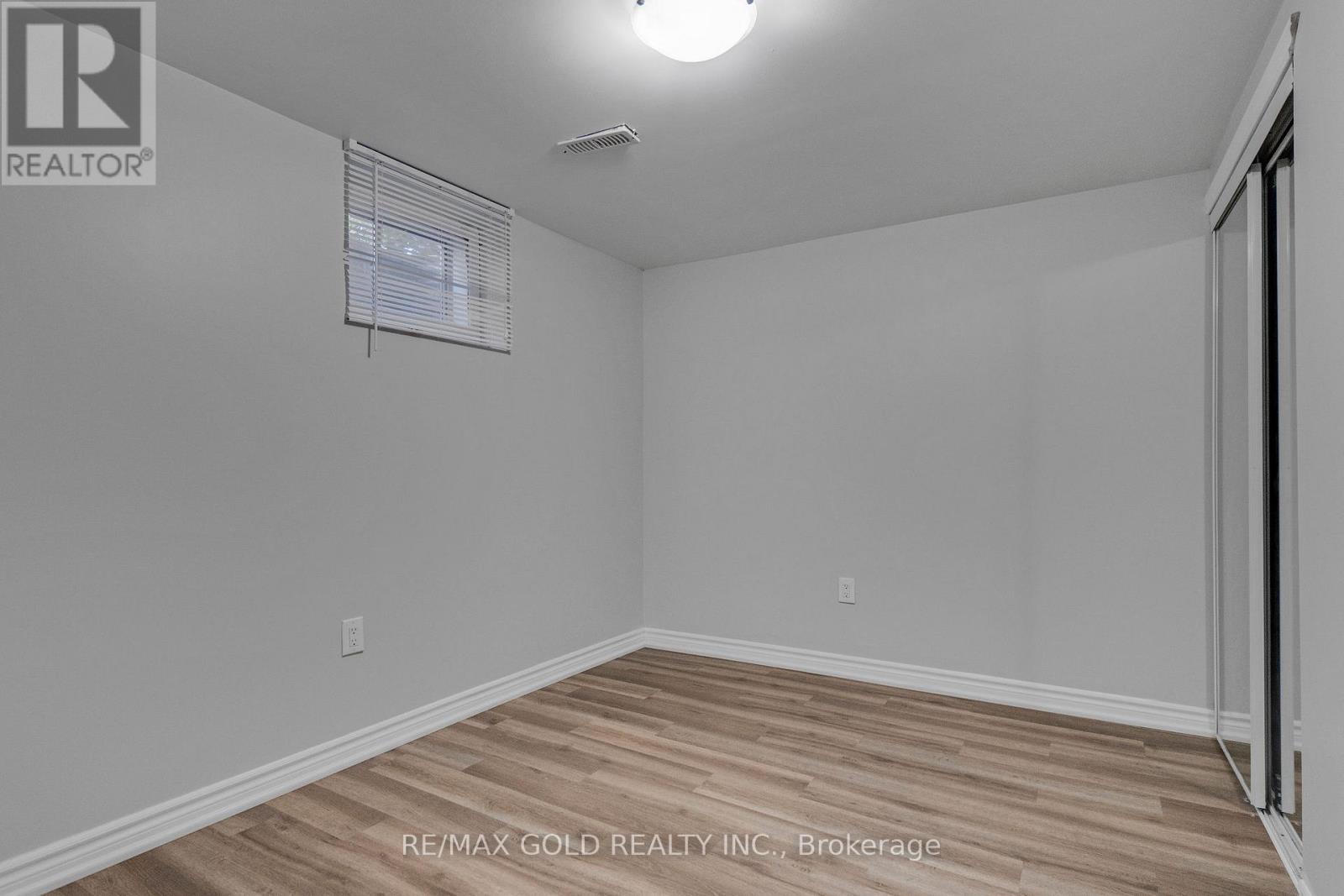 6 Midhurst Drive, Toronto, Ontario  M9V 1Z7 - Photo 36 - W12440755