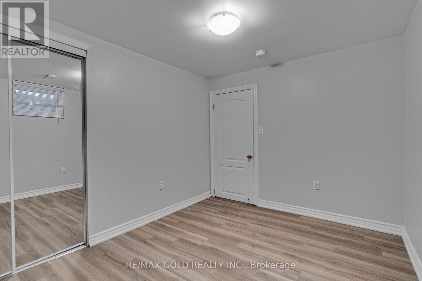 6 Midhurst Drive, Toronto, Ontario  M9V 1Z7 - Photo 37 - W12440755