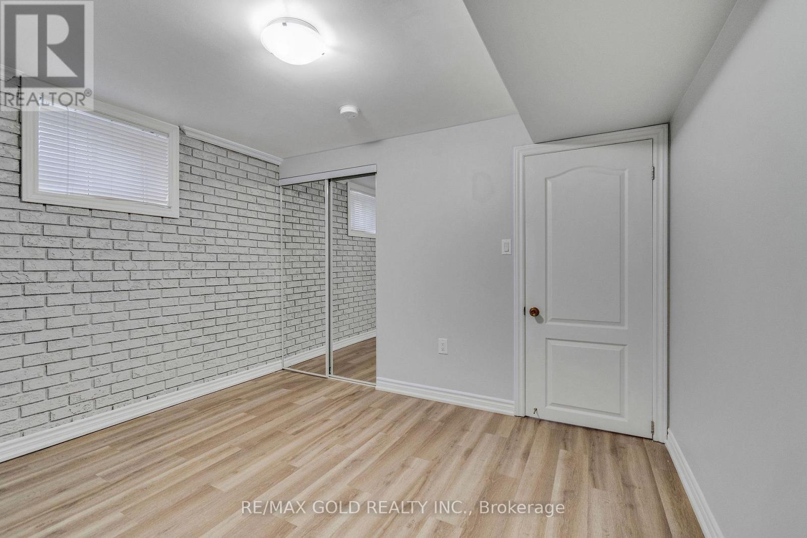 6 Midhurst Drive, Toronto, Ontario  M9V 1Z7 - Photo 40 - W12440755