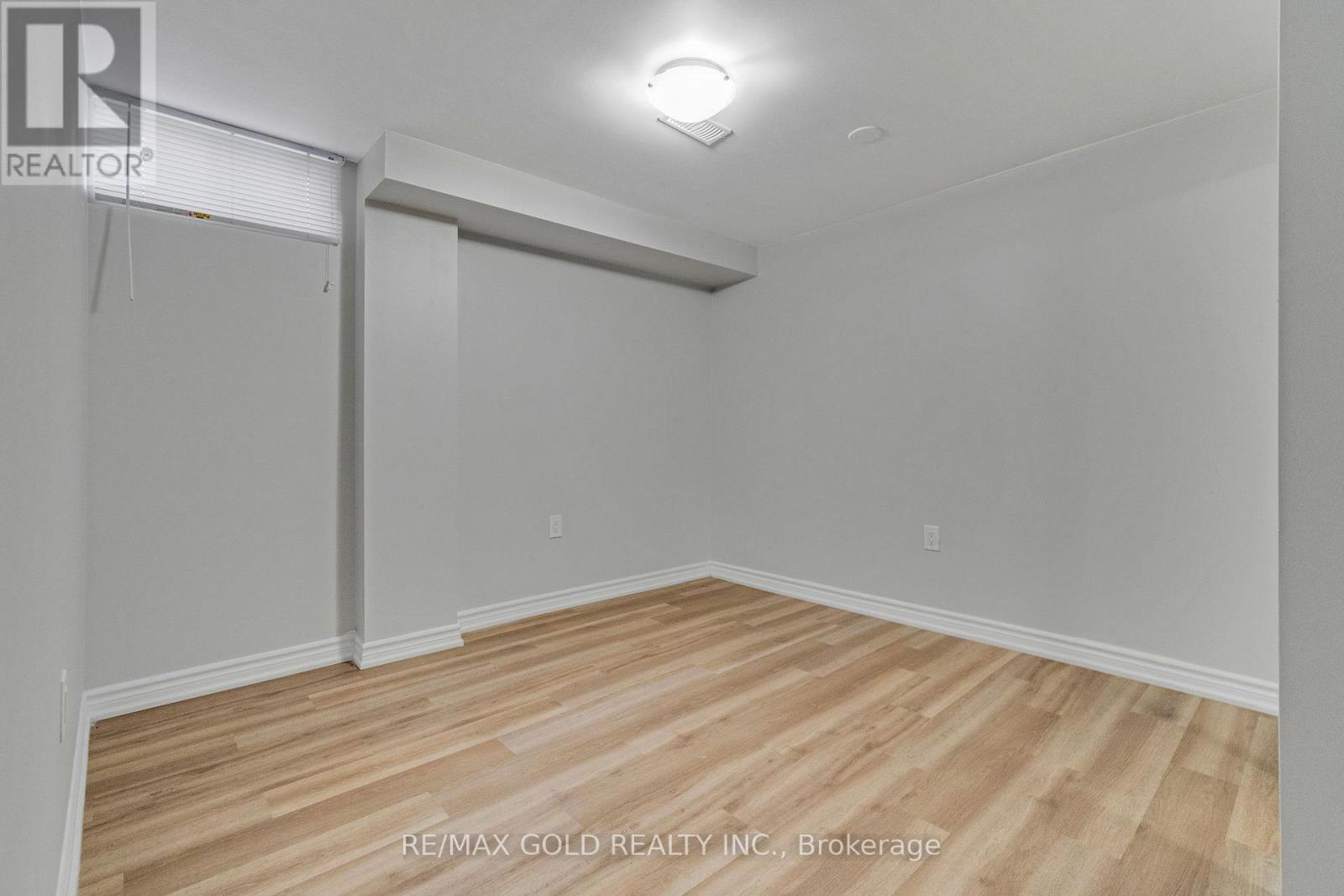 6 Midhurst Drive, Toronto, Ontario  M9V 1Z7 - Photo 41 - W12440755