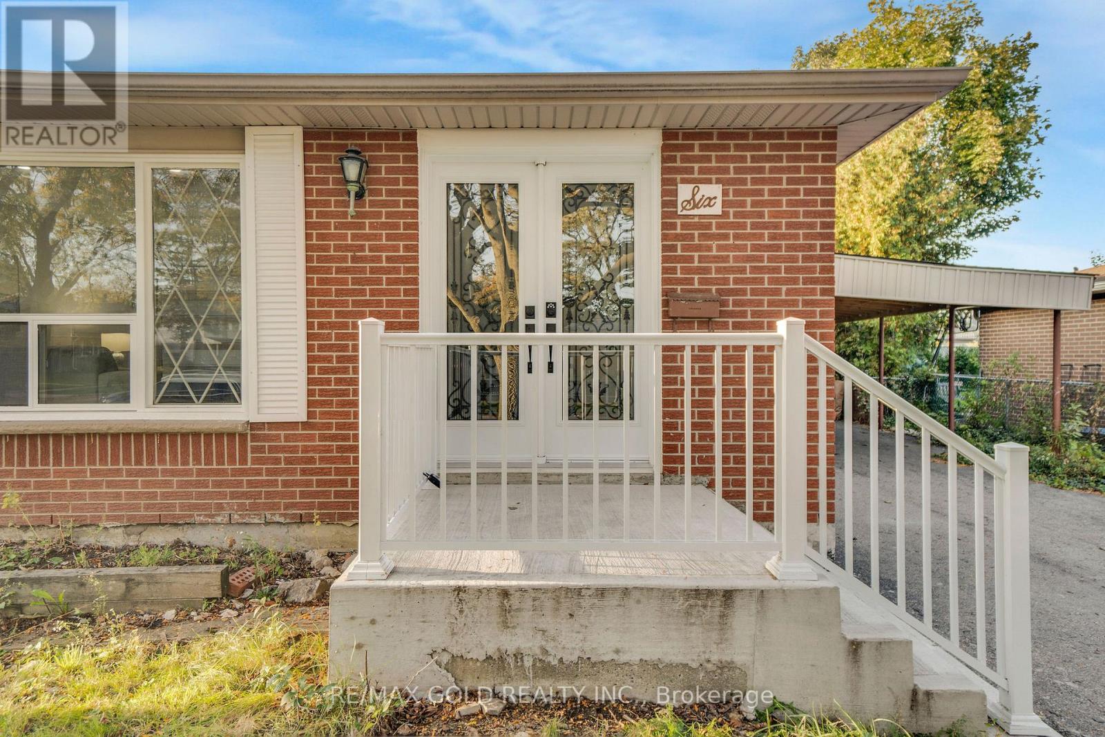 6 Midhurst Drive, Toronto, Ontario  M9V 1Z7 - Photo 7 - W12440755