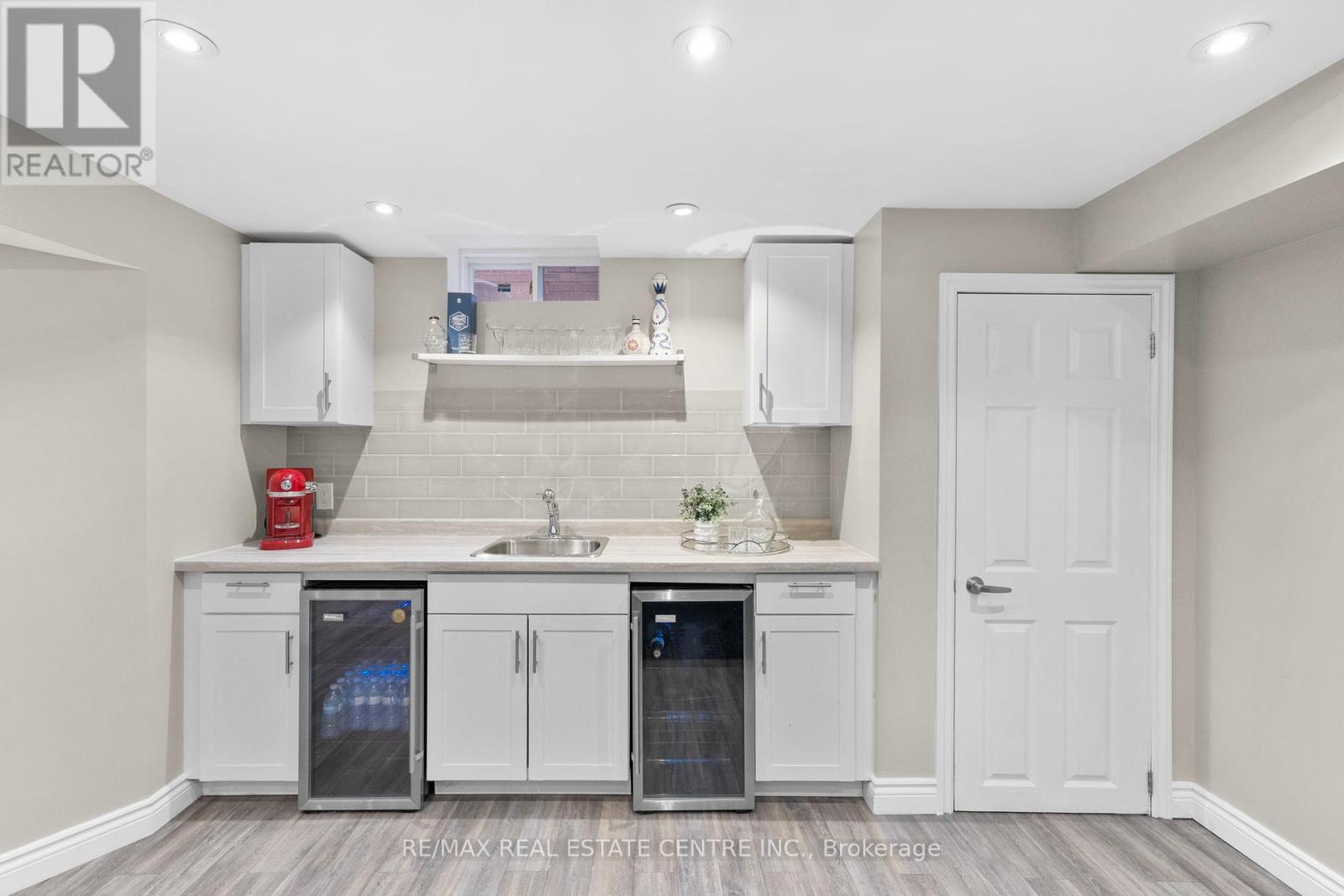 160 Mccready Drive, Milton (Sc Scott), Ontario  L9T 0V2 - Photo 43 - W12440761