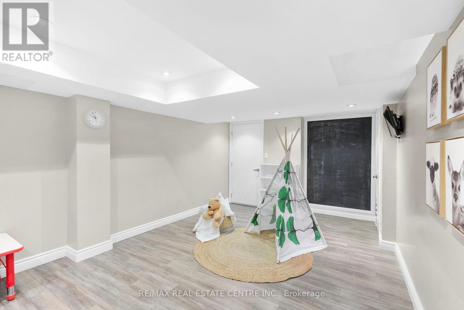 160 Mccready Drive, Milton (Sc Scott), Ontario  L9T 0V2 - Photo 45 - W12440761