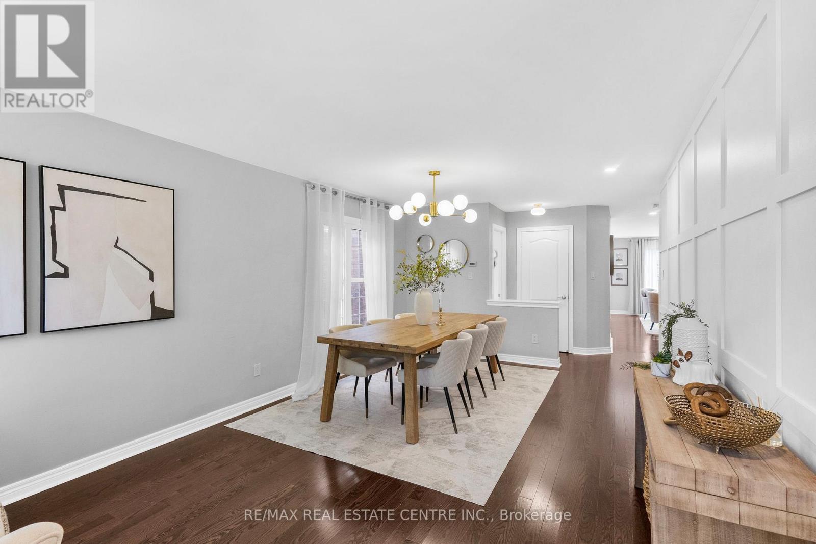 160 Mccready Drive, Milton (Sc Scott), Ontario  L9T 0V2 - Photo 5 - W12440761