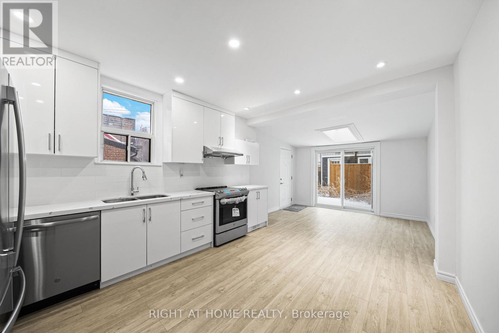 134 Millicent Street, Toronto, Ontario  M6H 1W4 - Photo 31 - W12440769