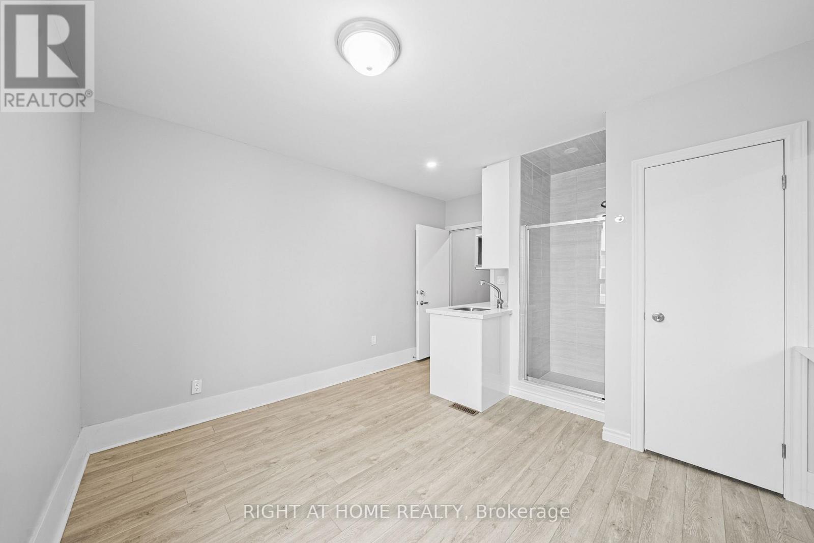 134 Millicent Street, Toronto, Ontario  M6H 1W4 - Photo 6 - W12440769