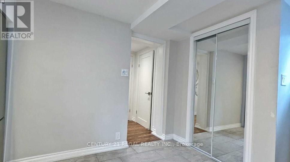 Lower - 394 Summerhill Avenue, Toronto, Ontario  M4W 2E4 - Photo 11 - C12393670