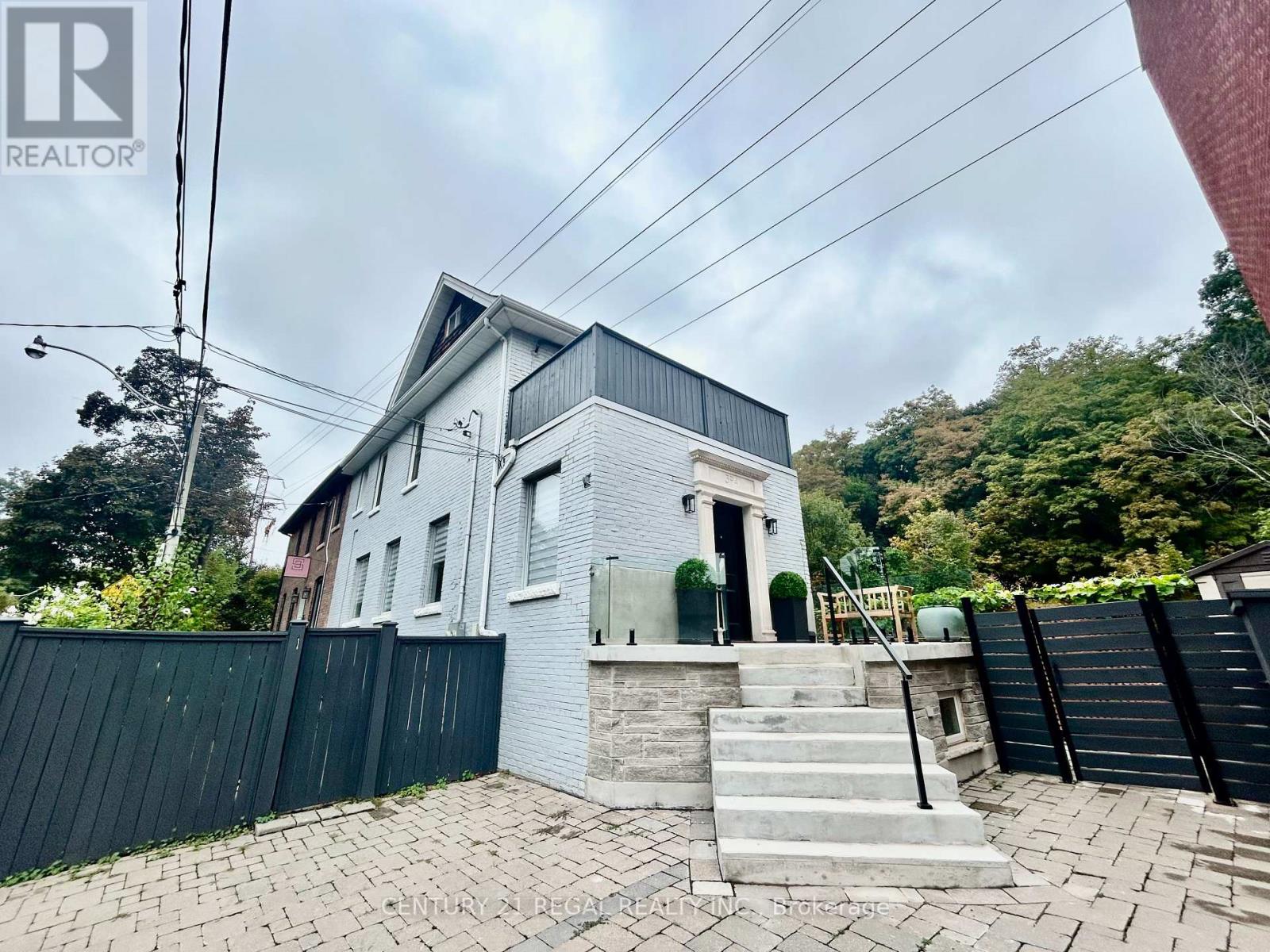Lower - 394 Summerhill Avenue, Toronto, Ontario  M4W 2E4 - Photo 19 - C12393670