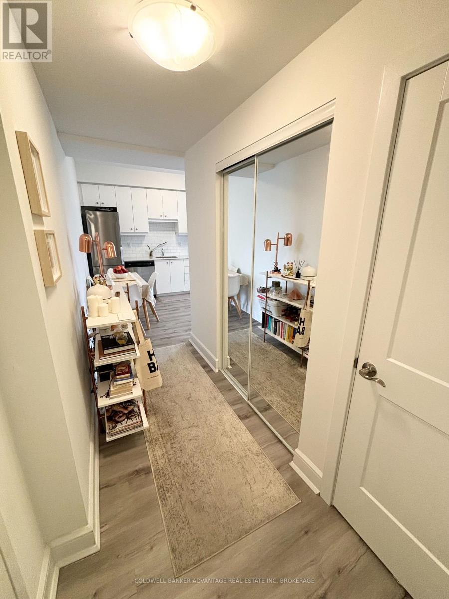 612 - 243 Northfield Drive, Waterloo, Ontario  N2K 0H2 - Photo 2 - X12440827