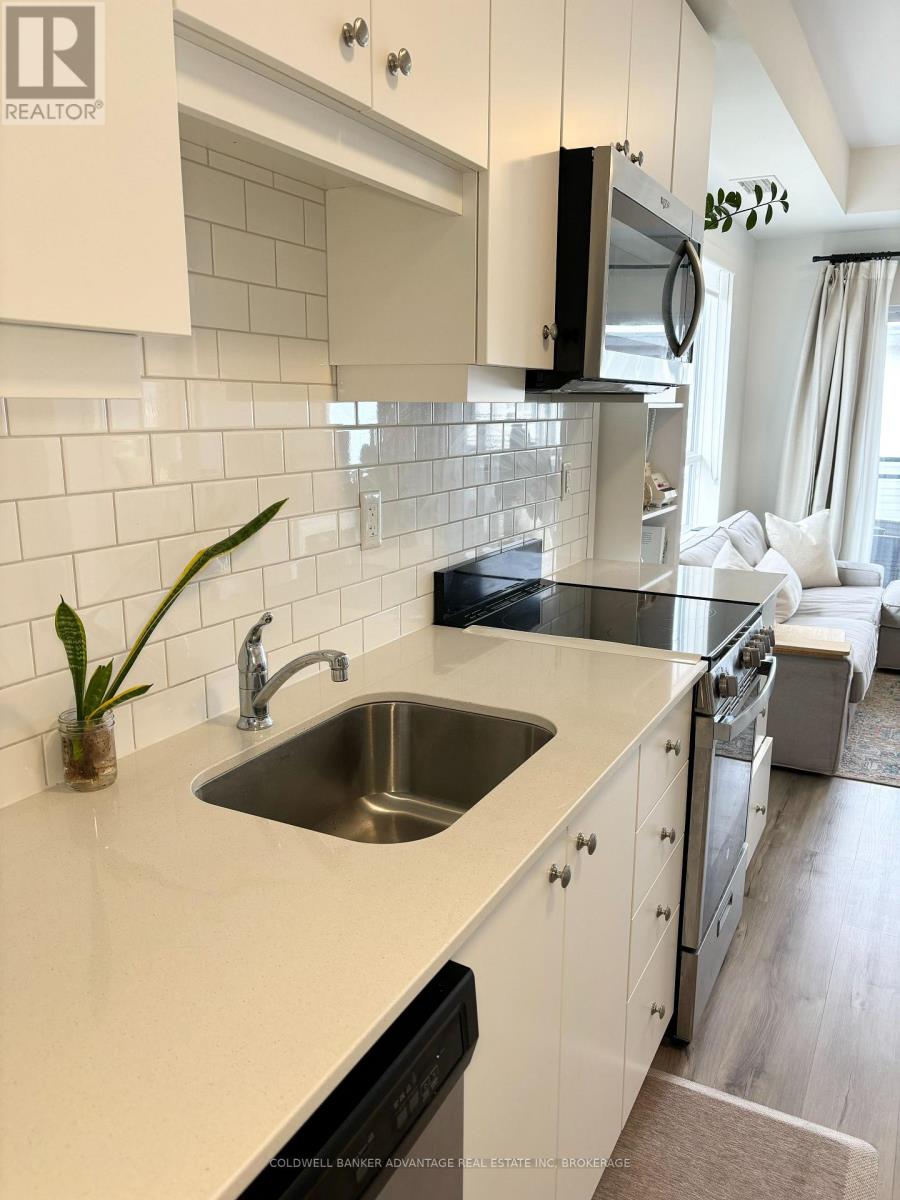 612 - 243 Northfield Drive, Waterloo, Ontario  N2K 0H2 - Photo 6 - X12440827