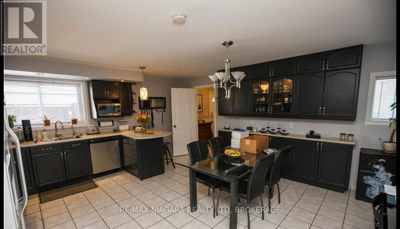 4020 Erie Road, Fort Erie (Crystal Beach), Ontario  L0S 1B0 - Photo 17 - X12440834