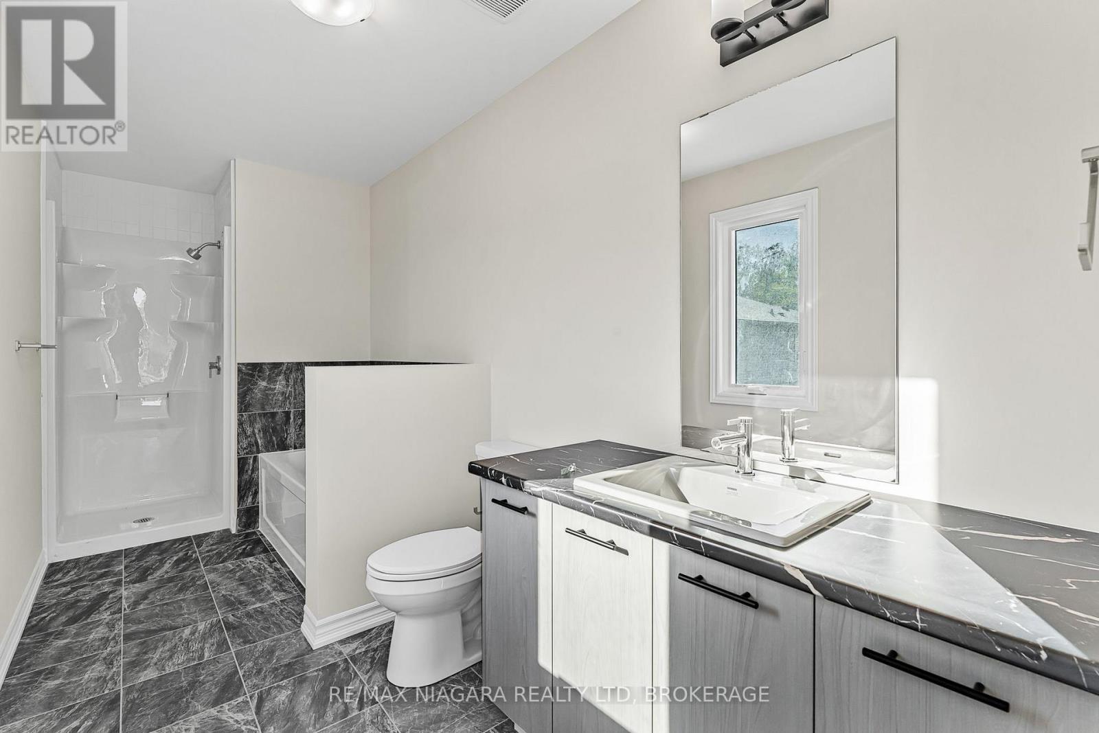 3219 Dominion Road, Fort Erie (Ridgeway), Ontario  L0S 1N0 - Photo 23 - X12440854
