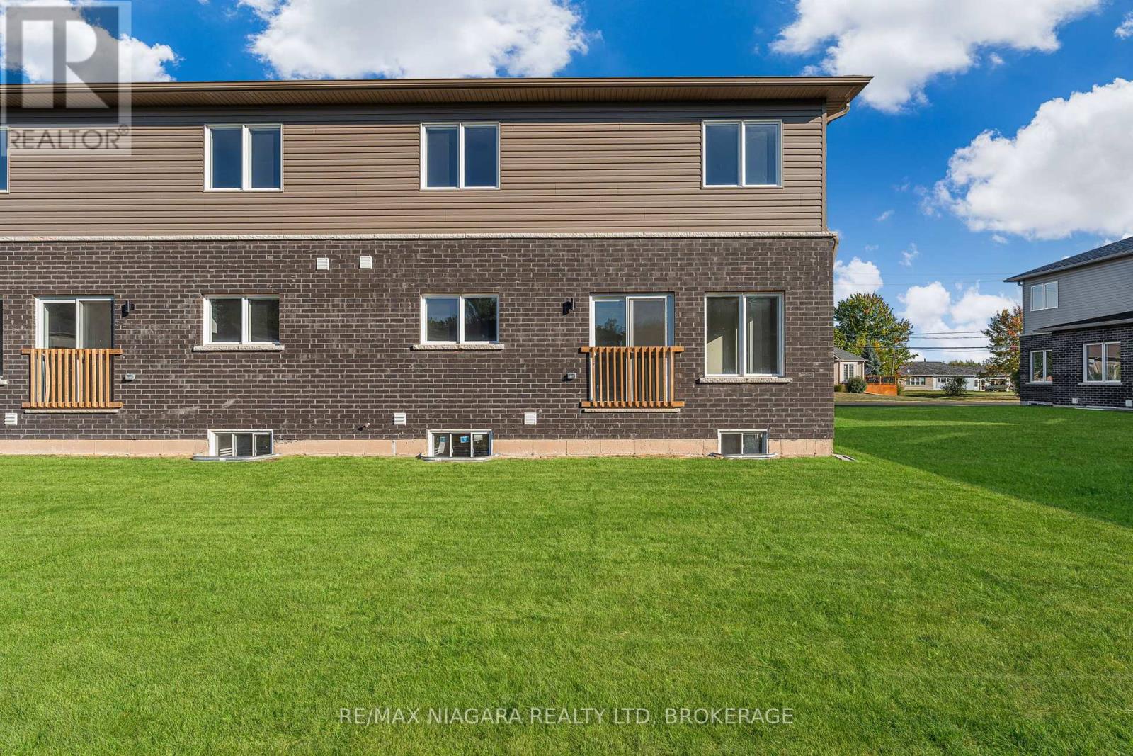 3219 Dominion Road, Fort Erie (Ridgeway), Ontario  L0S 1N0 - Photo 41 - X12440854