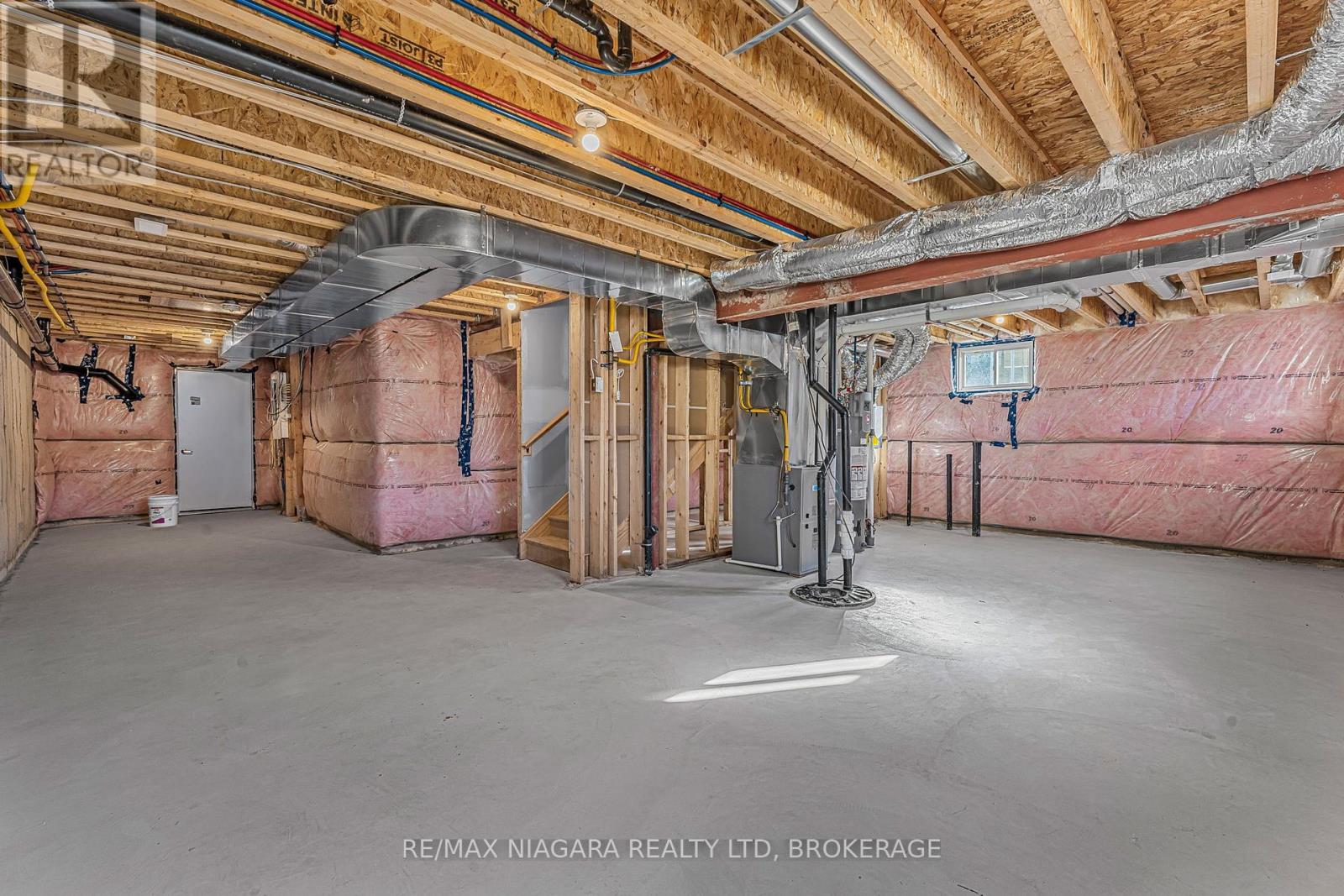 3219 Dominion Road, Fort Erie (Ridgeway), Ontario  L0S 1N0 - Photo 45 - X12440854