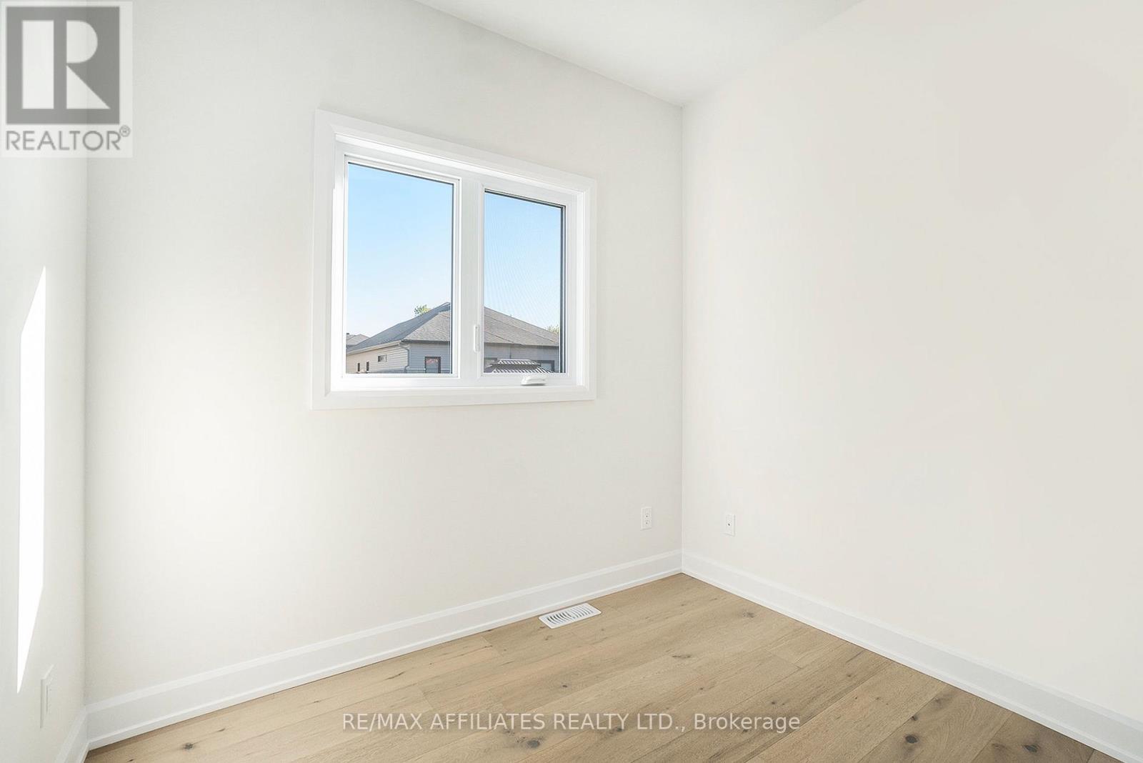 619 Geneva Crescent, Russell, Ontario  K0A 1W0 - Photo 16 - X12090002