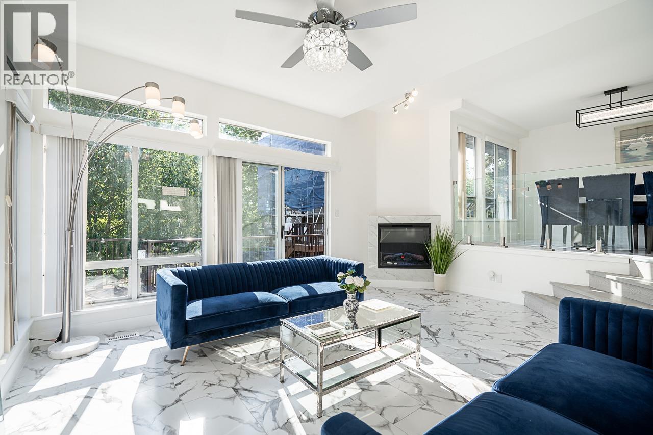 54 5380 SMITH DRIVE, Richmond, British Columbia