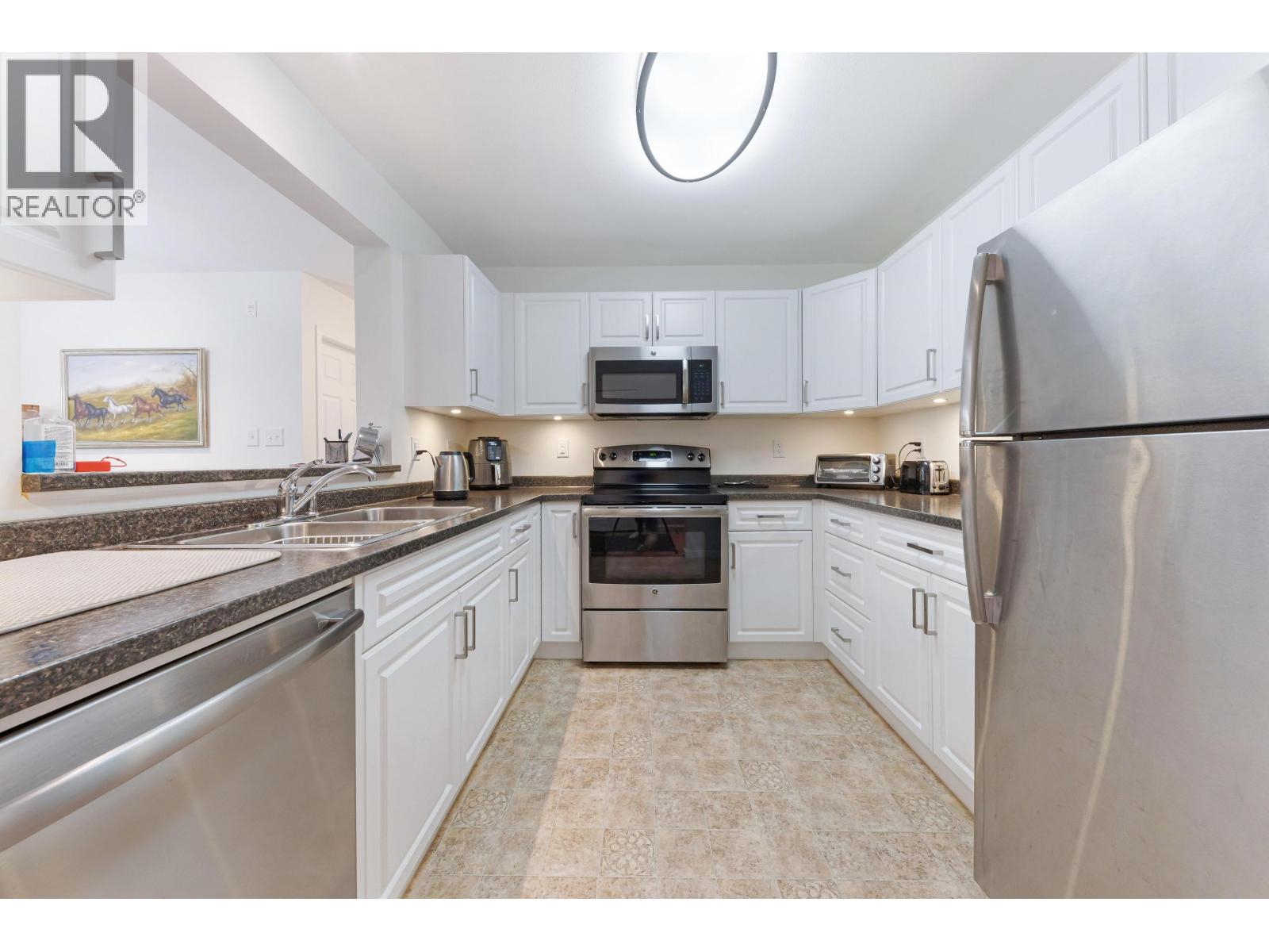 303 3950 Linwood Street, Burnaby, British Columbia  V5G 4R5 - Photo 8 - R3054601