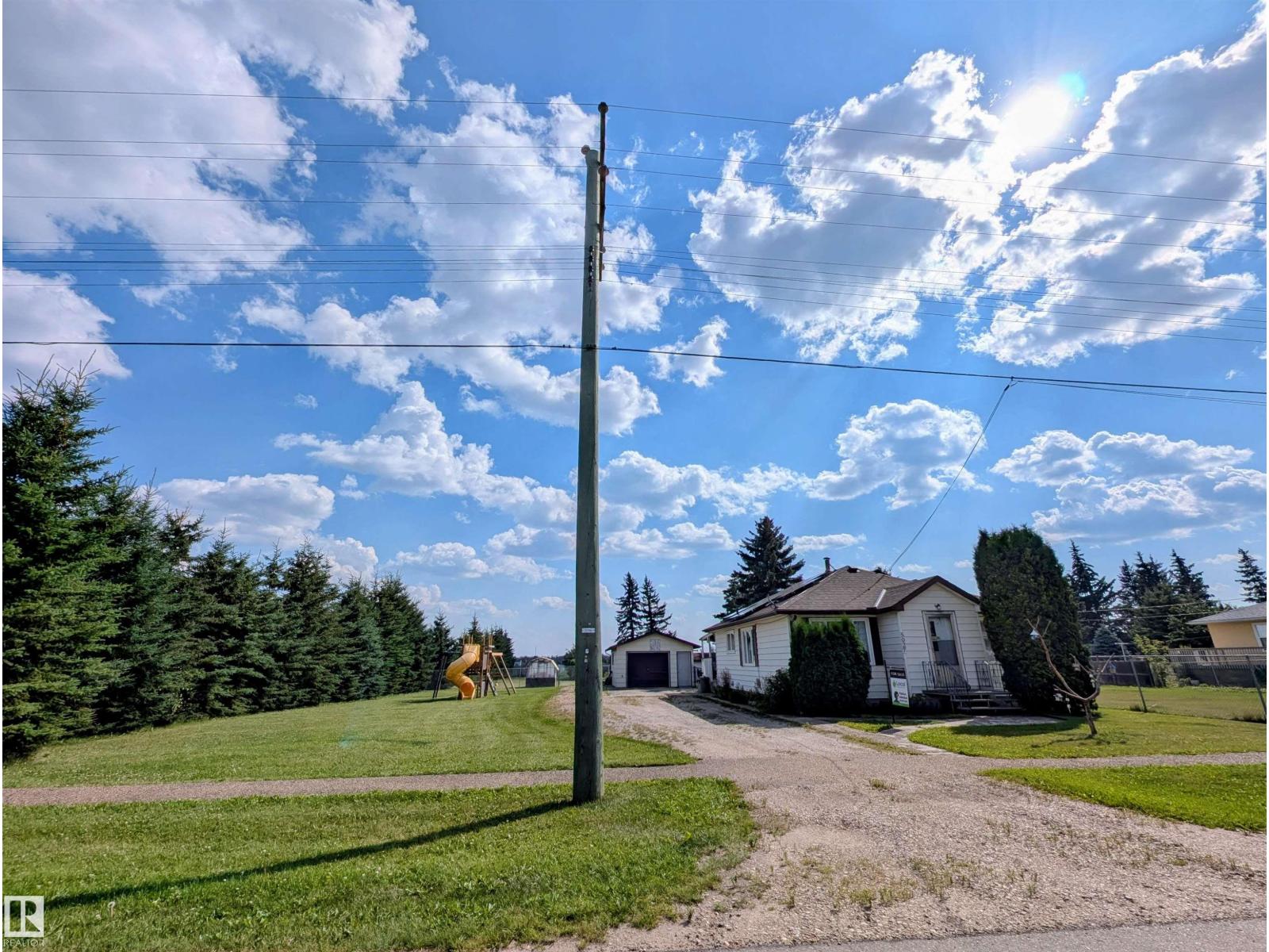 5027 49 AV, Vilna, Alberta