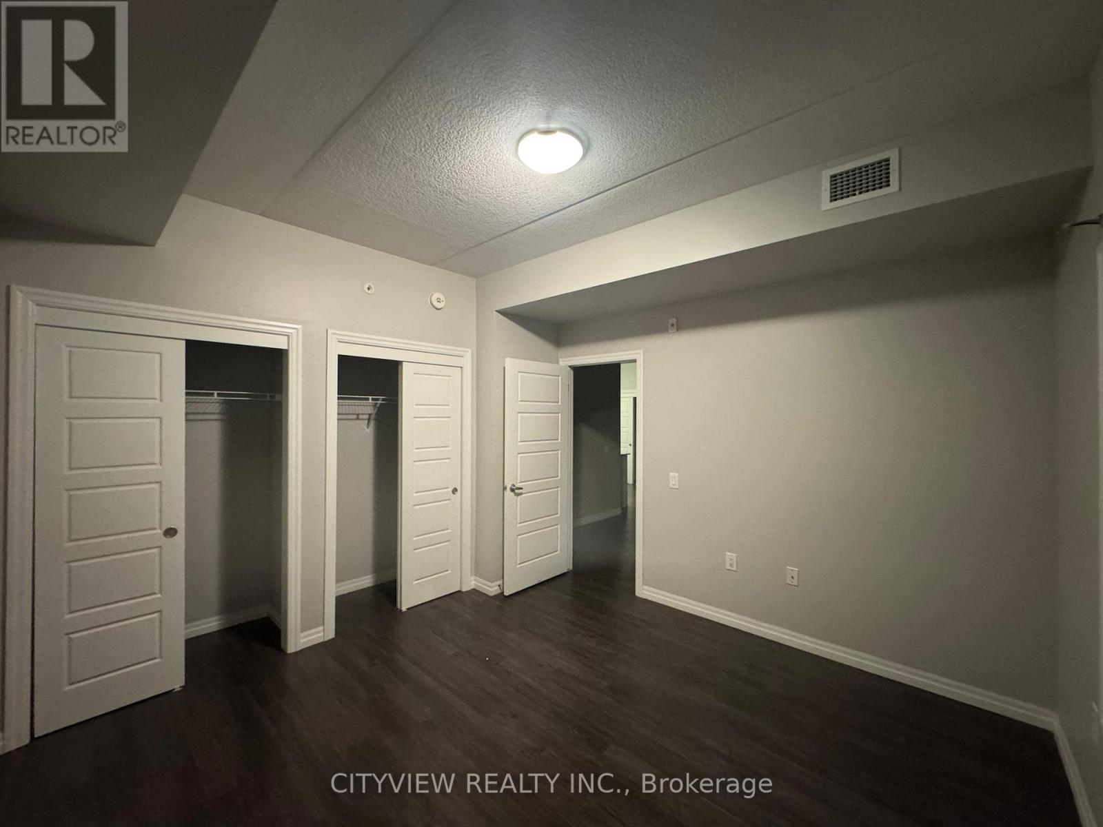 303 - 35 Kingsbury Square, Guelph, Ontario  N1L 1E6 - Photo 5 - X12440693