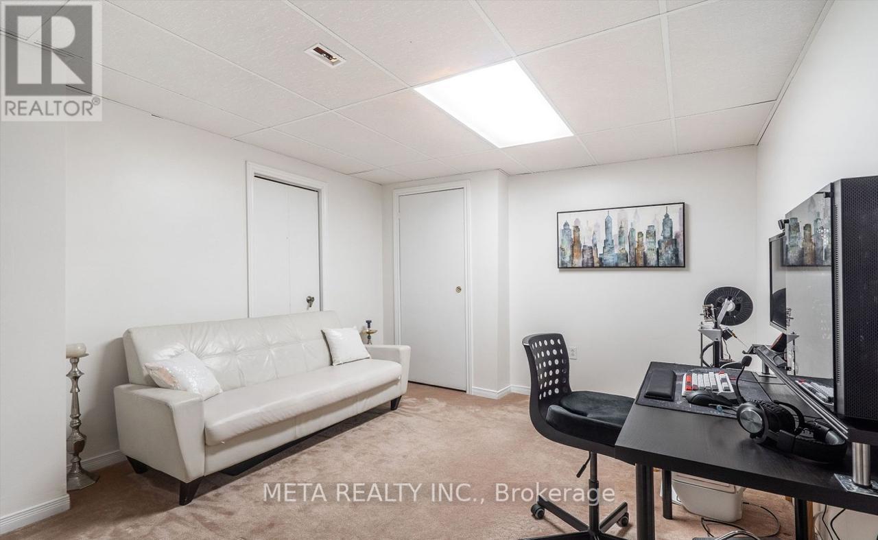 1 Resolute (Basement) Drive, Hamilton, Ontario  L9A 5J6 - Photo 10 - X12440775