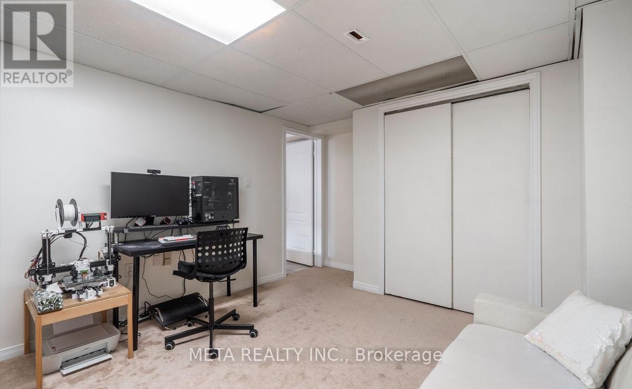 1 Resolute (Basement) Drive, Hamilton, Ontario  L9A 5J6 - Photo 11 - X12440775