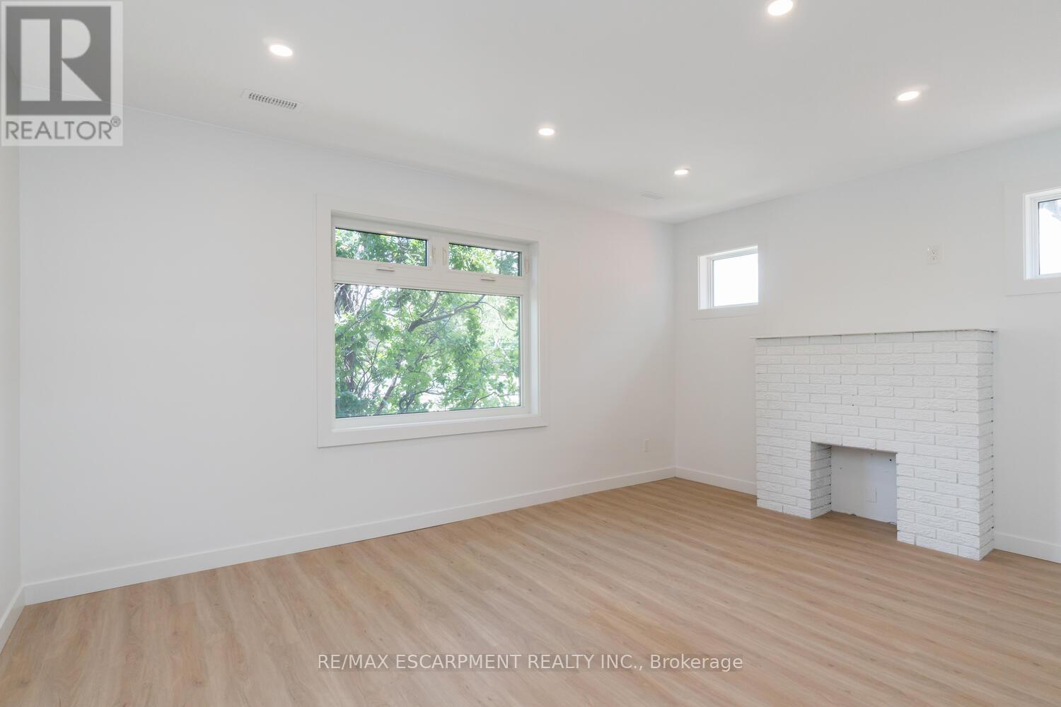 6 - 127 Victoria Avenue S, Hamilton, Ontario  L8N 2S9 - Photo 17 - X12440783