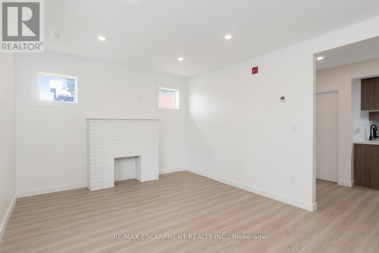 6 - 127 Victoria Avenue S, Hamilton, Ontario  L8N 2S9 - Photo 19 - X12440783