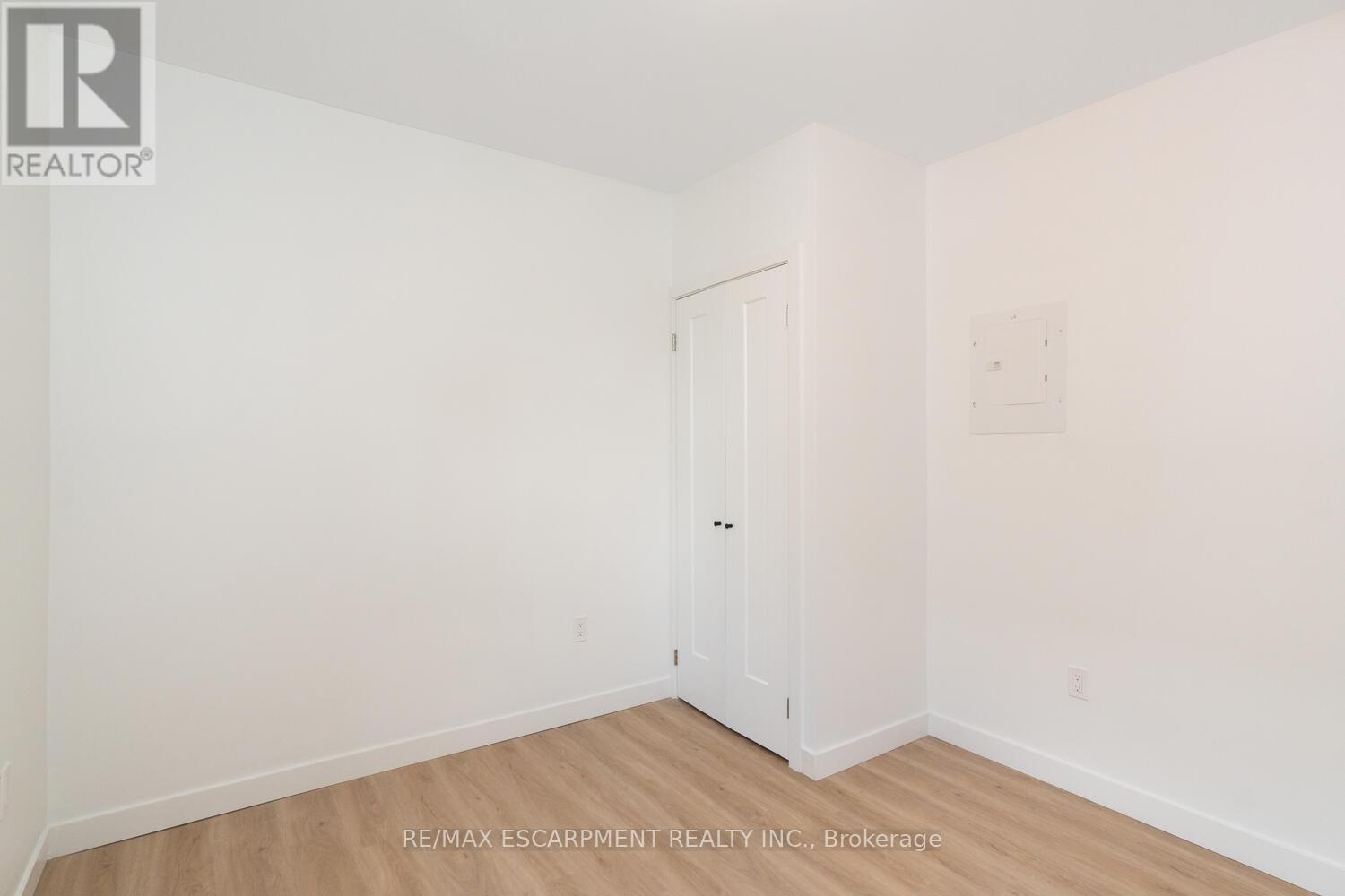 6 - 127 Victoria Avenue S, Hamilton, Ontario  L8N 2S9 - Photo 24 - X12440783
