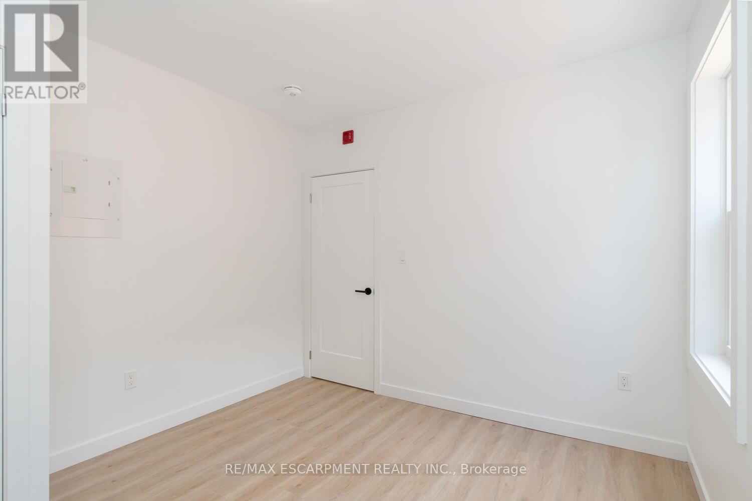 6 - 127 Victoria Avenue S, Hamilton, Ontario  L8N 2S9 - Photo 25 - X12440783