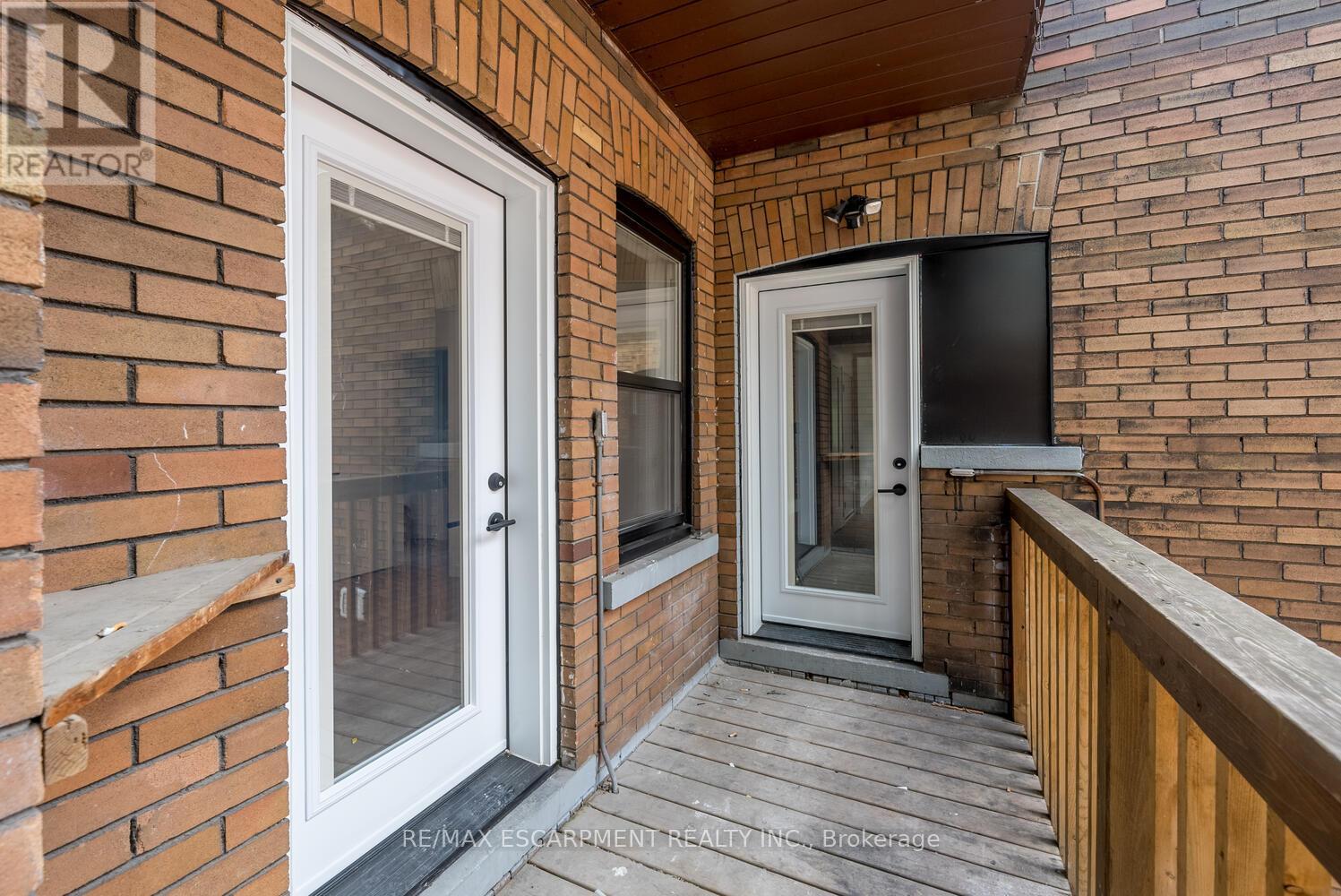 6 - 127 Victoria Avenue S, Hamilton, Ontario  L8N 2S9 - Photo 28 - X12440783