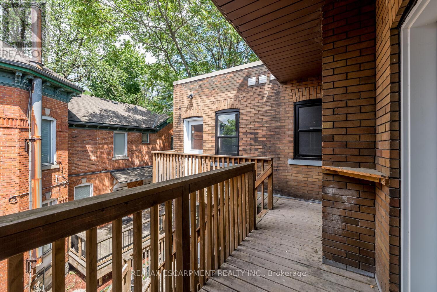 6 - 127 Victoria Avenue S, Hamilton, Ontario  L8N 2S9 - Photo 29 - X12440783