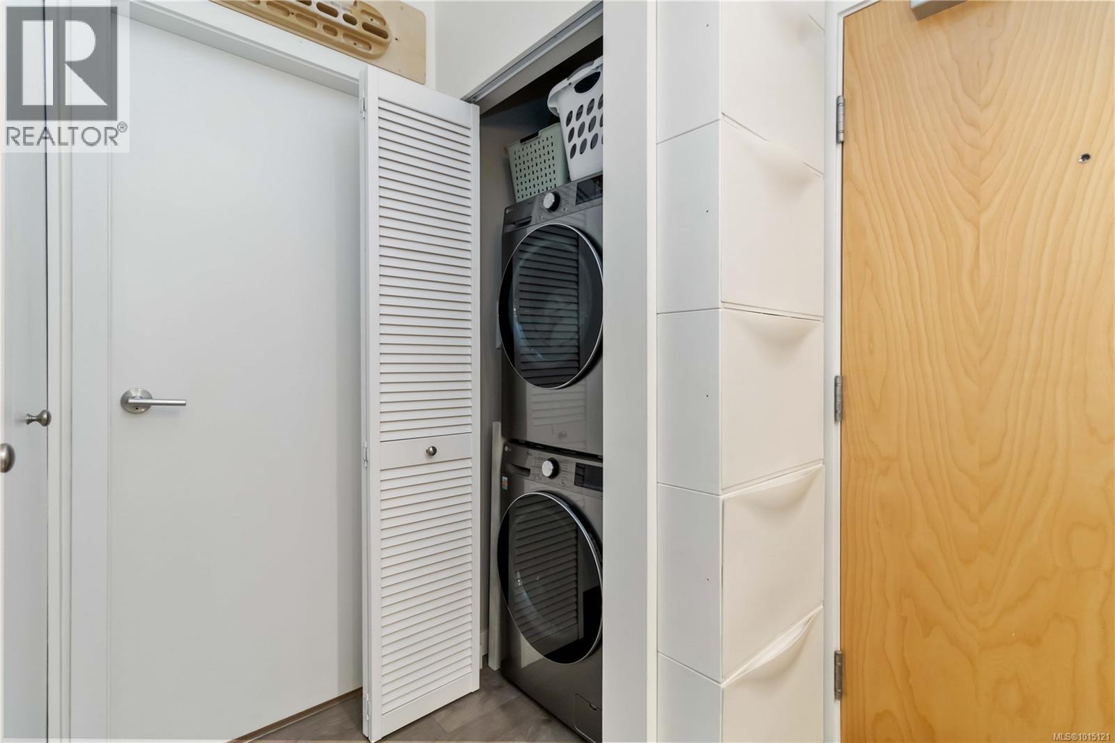 217 767 Tyee Rd, Victoria, British Columbia  V9A 0G5 - Photo 23 - 1015121