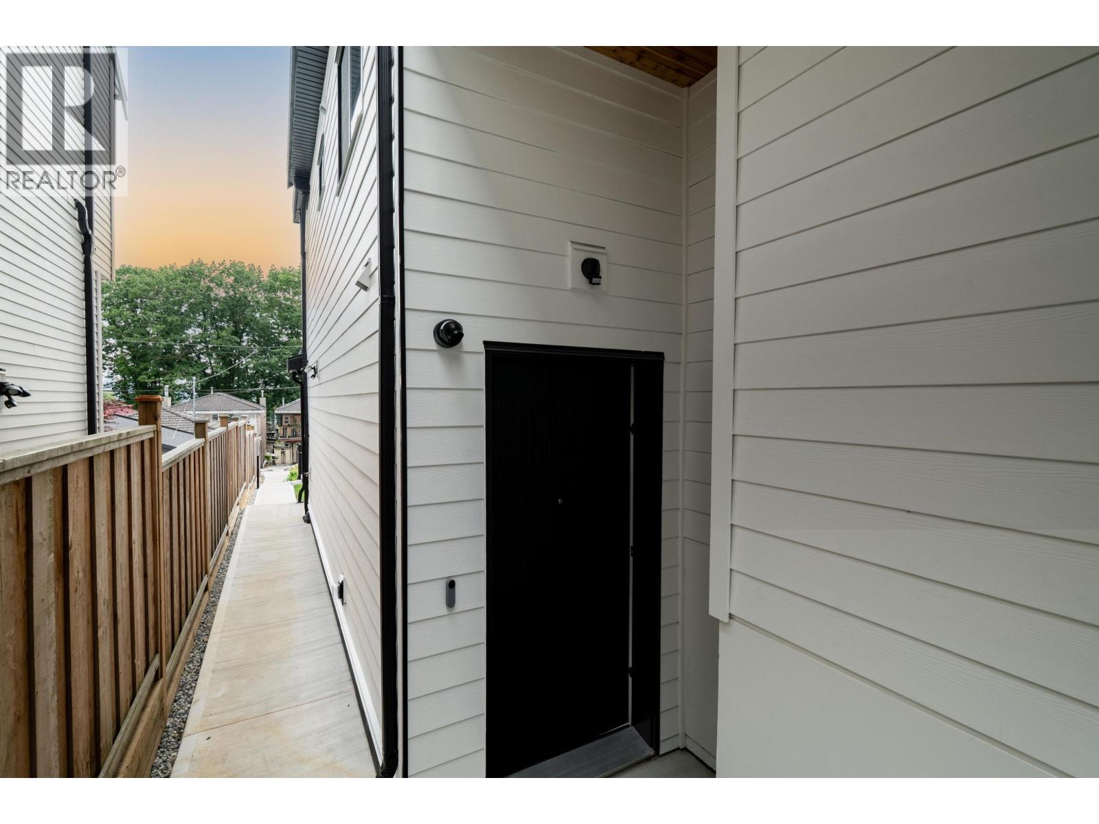 2 3576 E Pender Street, Vancouver, British Columbia  V5K 2E3 - Photo 33 - R3053887