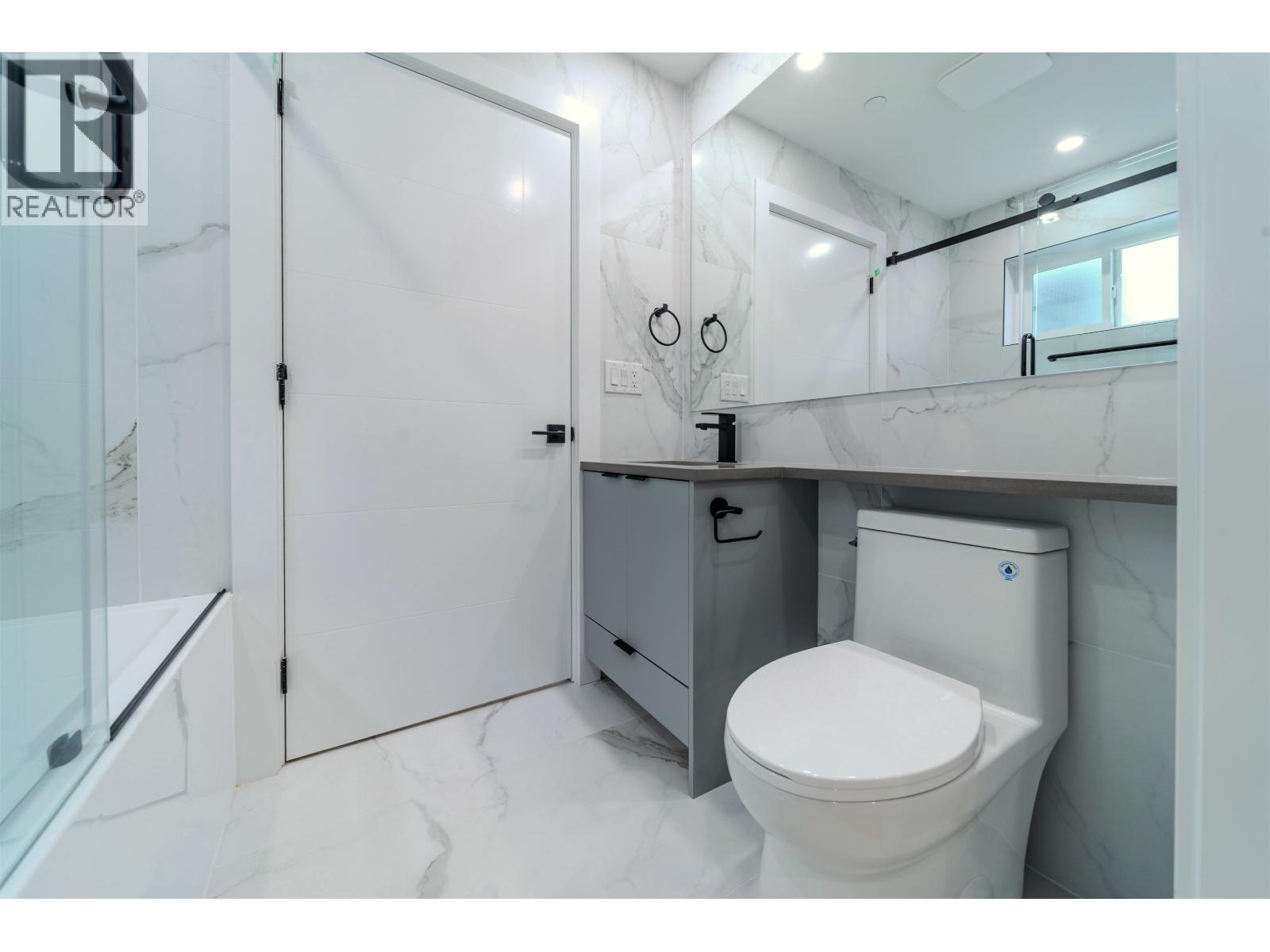 1 3576 E Pender Street, Vancouver, British Columbia  V5K 2E3 - Photo 25 - R3053889
