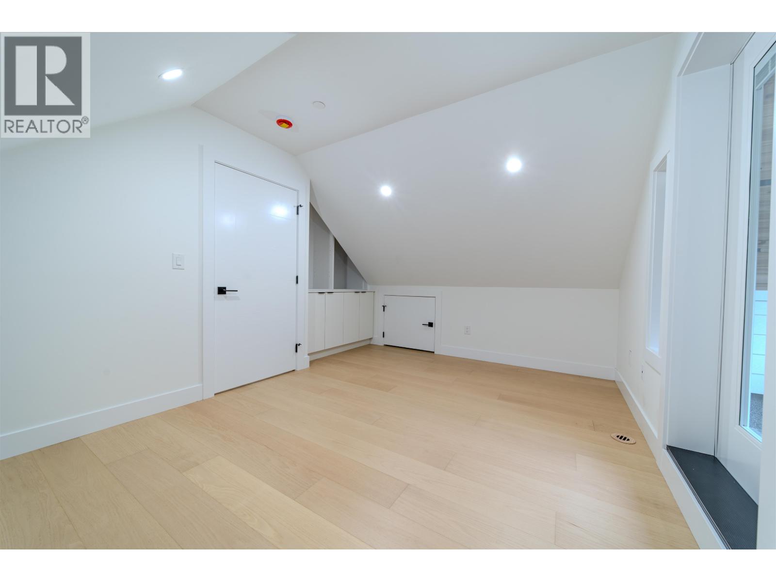 1 3576 E Pender Street, Vancouver, British Columbia  V5K 2E3 - Photo 31 - R3053889