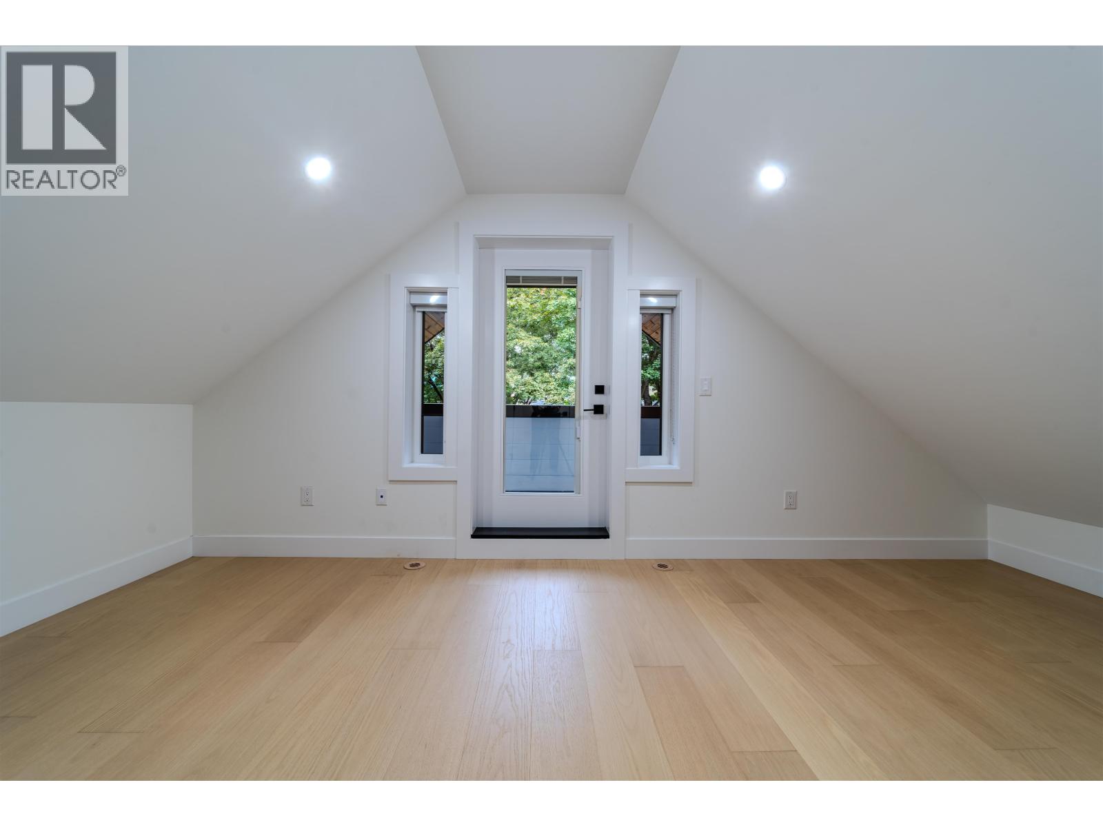 1 3576 E Pender Street, Vancouver, British Columbia  V5K 2E3 - Photo 30 - R3053889