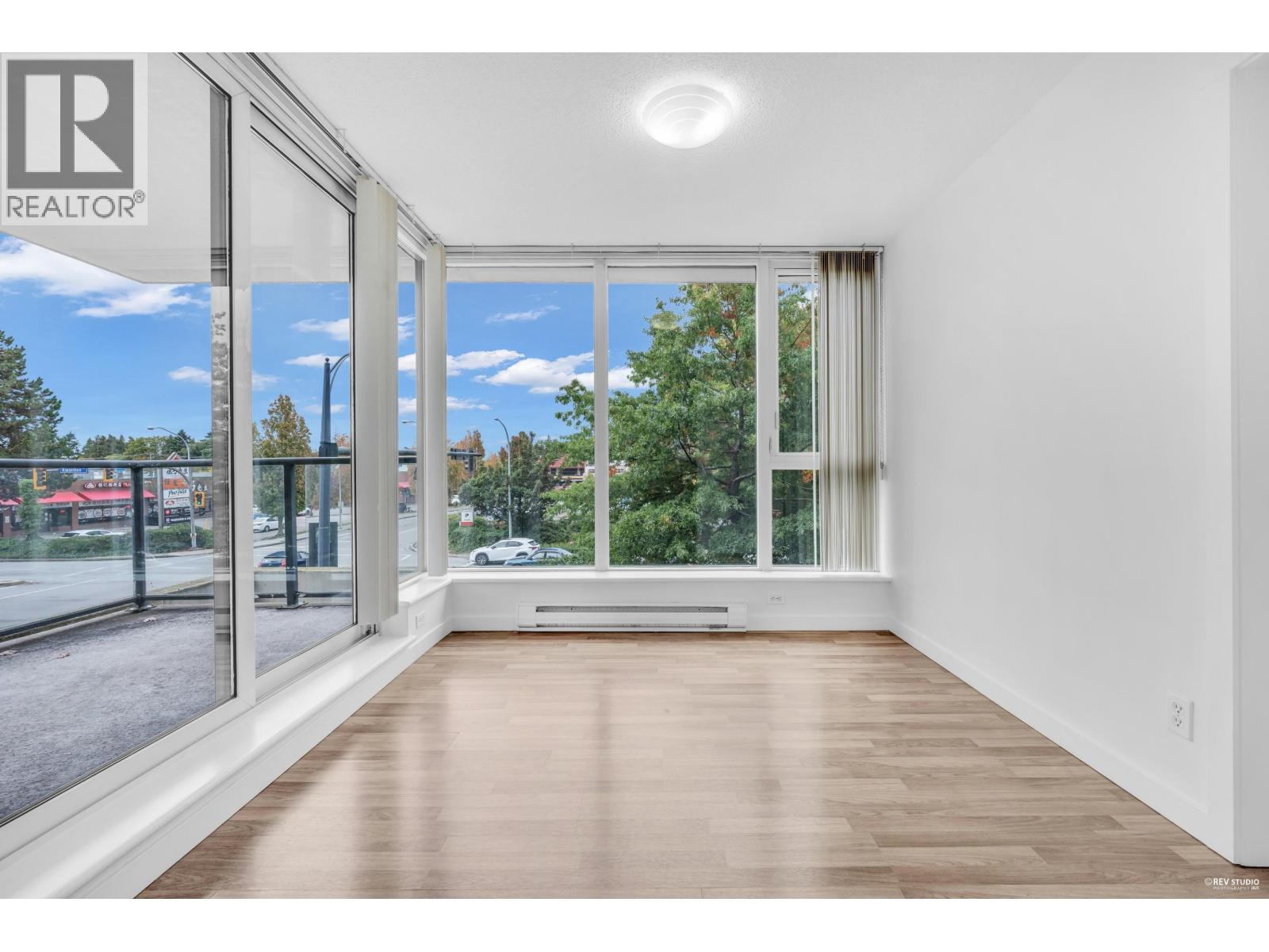 301 5028 Kwantlen Street, Richmond, British Columbia  V6X 4K2 - Photo 3 - R3054130