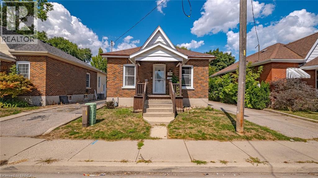 35 Salisbury Avenue, Brantford, Ontario  N3S 1M6 - Photo 1 - 40764335