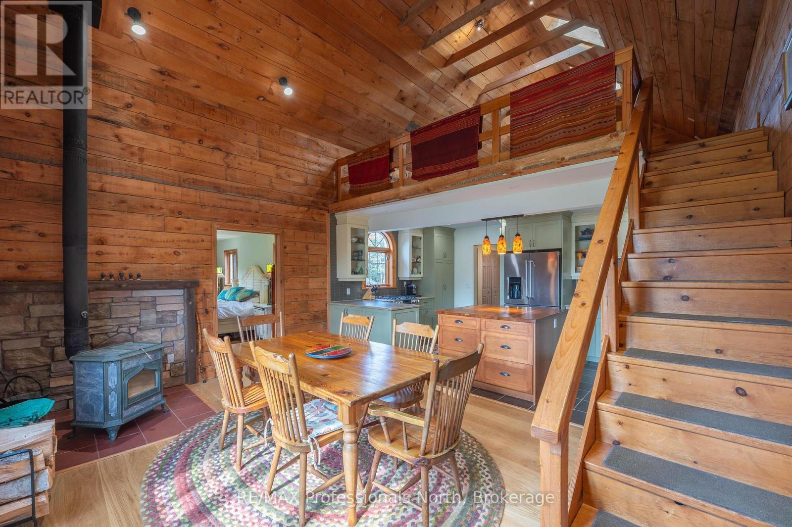 1110 Sedgwick Road, Minden Hills, Ontario  K0M 2K0 - Photo 11 - X12425923