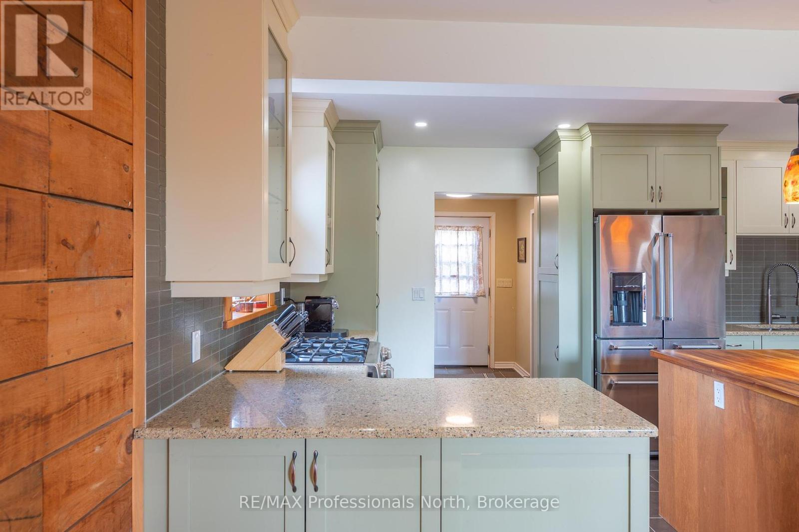 1110 Sedgwick Road, Minden Hills, Ontario  K0M 2K0 - Photo 5 - X12425923