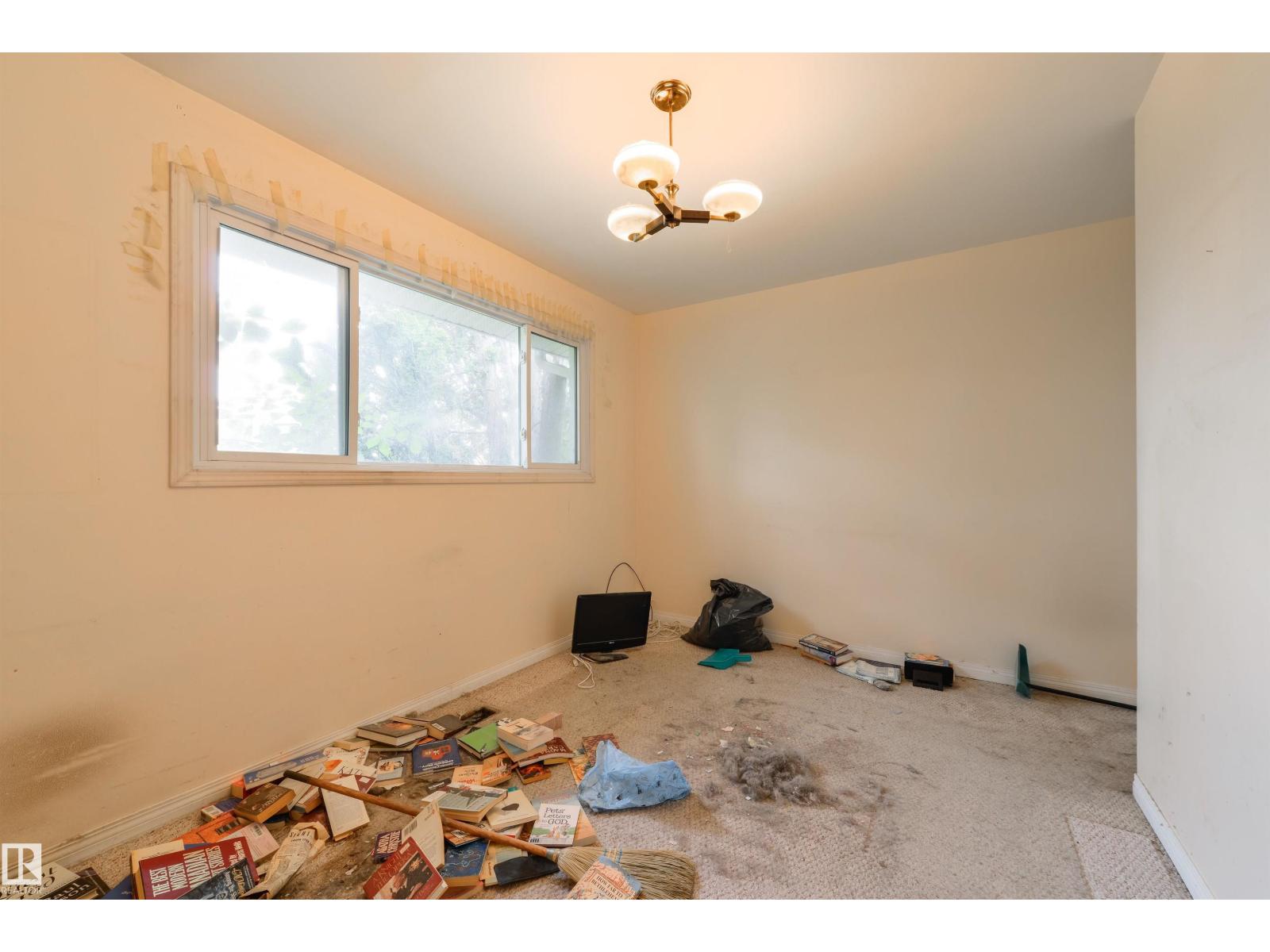 8016 159 St Nw, Edmonton, Alberta  T5R 2E4 - Photo 10 - E4460469