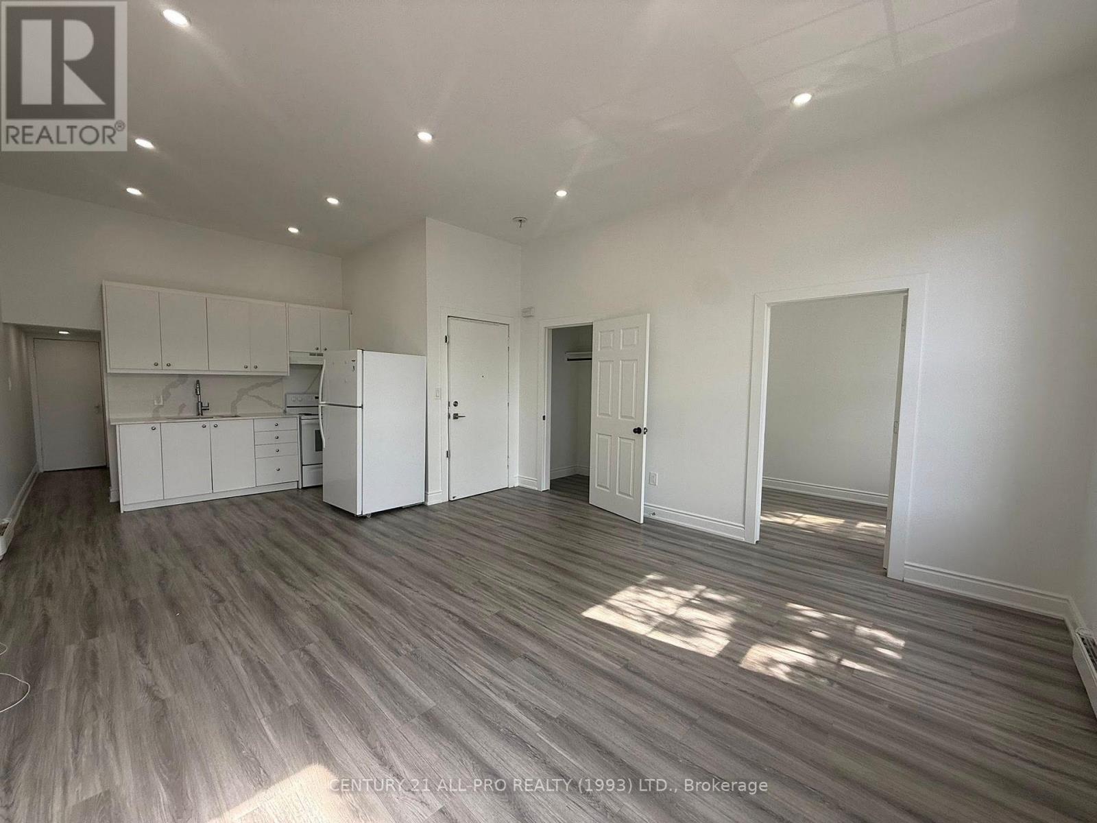 Unit 1 - 82 King Street W, Cobourg, Ontario  K9A 2M3 - Photo 2 - X12435435