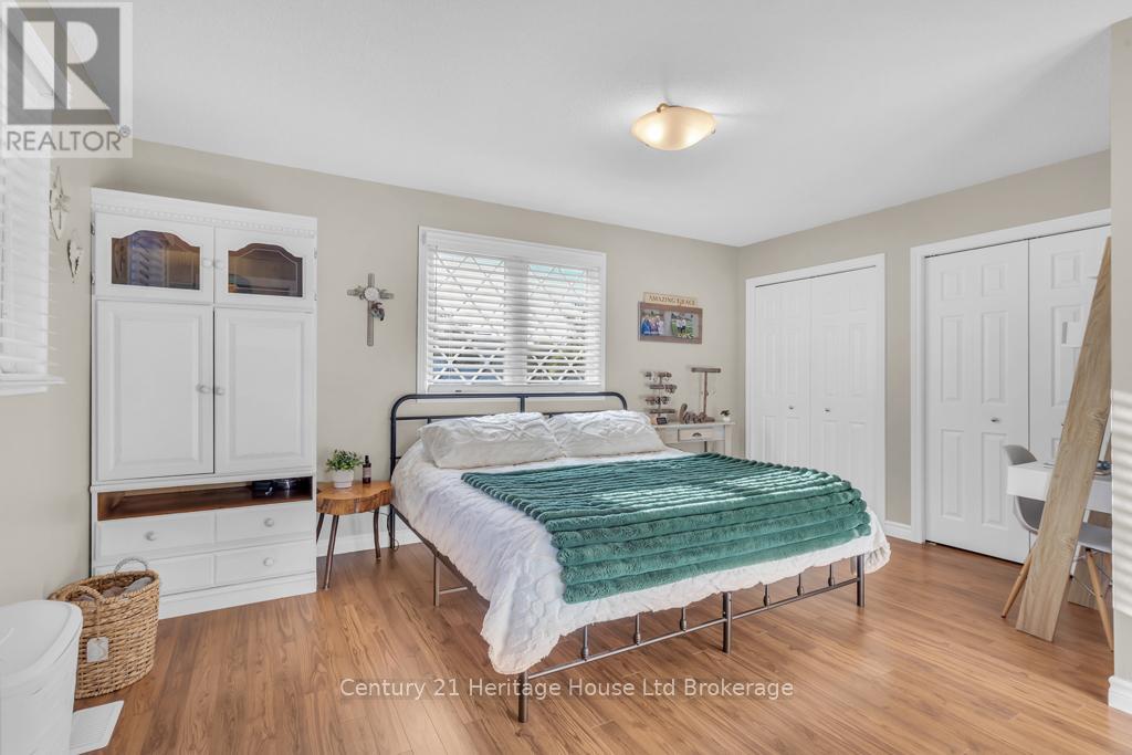 4 Demeyere Avenue, Tillsonburg, Ontario  N4G 4V5 - Photo 14 - X12440820