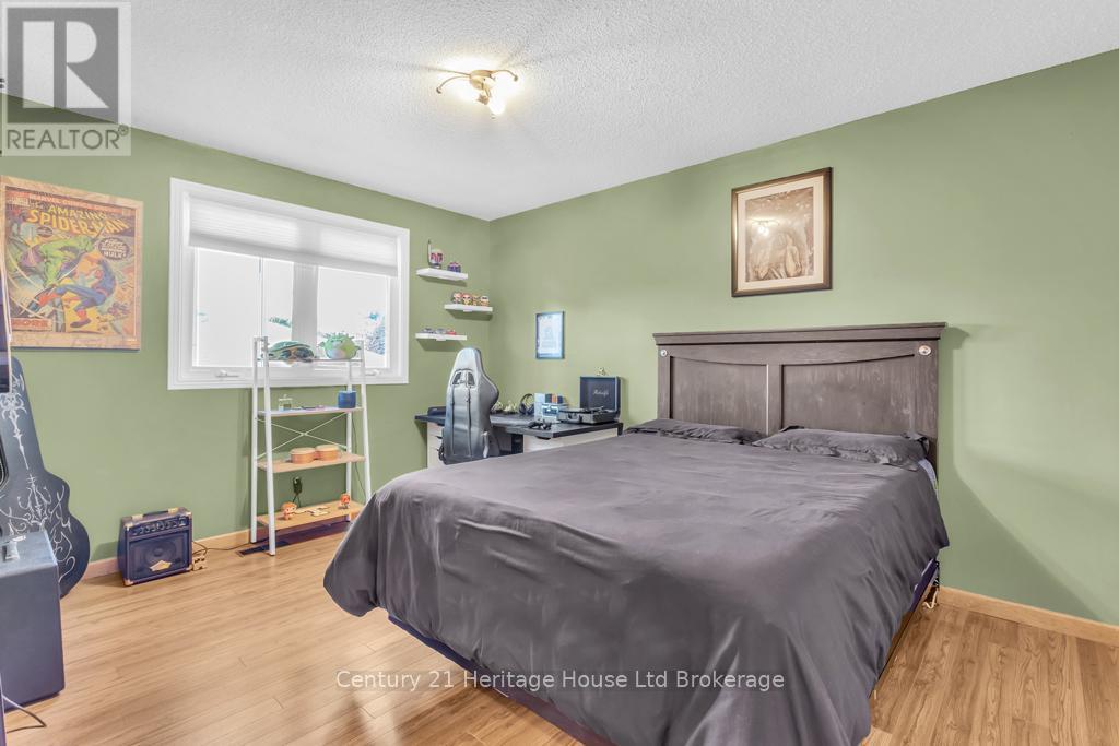 4 Demeyere Avenue, Tillsonburg, Ontario  N4G 4V5 - Photo 17 - X12440820