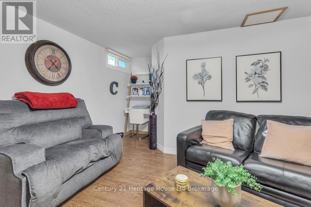 4 Demeyere Avenue, Tillsonburg, Ontario  N4G 4V5 - Photo 24 - X12440820